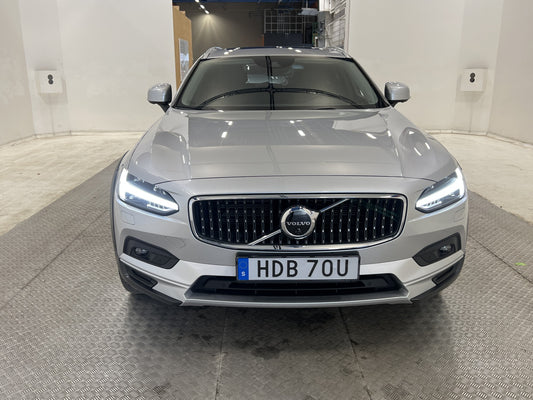 Volvo V90 Cross Country B4 AWD  Momentum VOC Pano H/K Drag