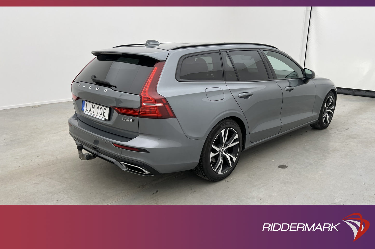 Volvo V60 D4 AWD R-Design VOC Pano H/K 360° HuD Navi D-Värm