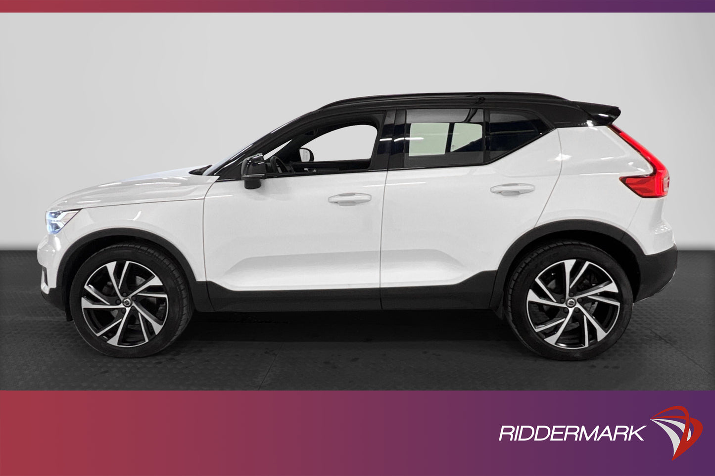 Volvo XC40 D4 AWD 190hk R-Design VOC Pano Kamera BLIS Drag