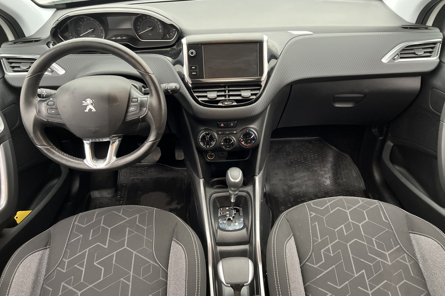 Peugeot 2008 e-THP Automat 110hk Active Bluetooth Välserv