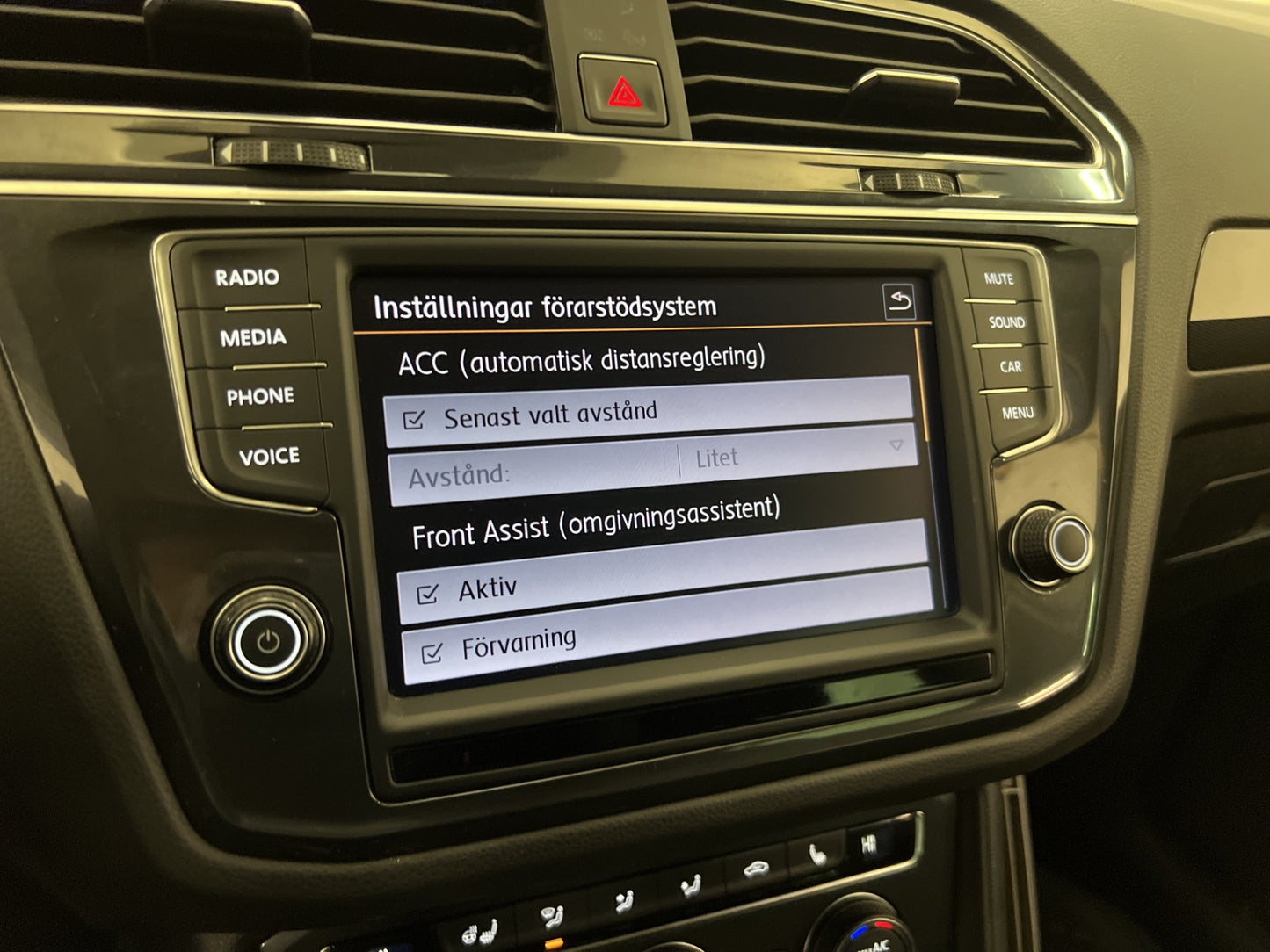 Volkswagen Tiguan TDI 4M 190hk Premium Cockpit Värmare Drag