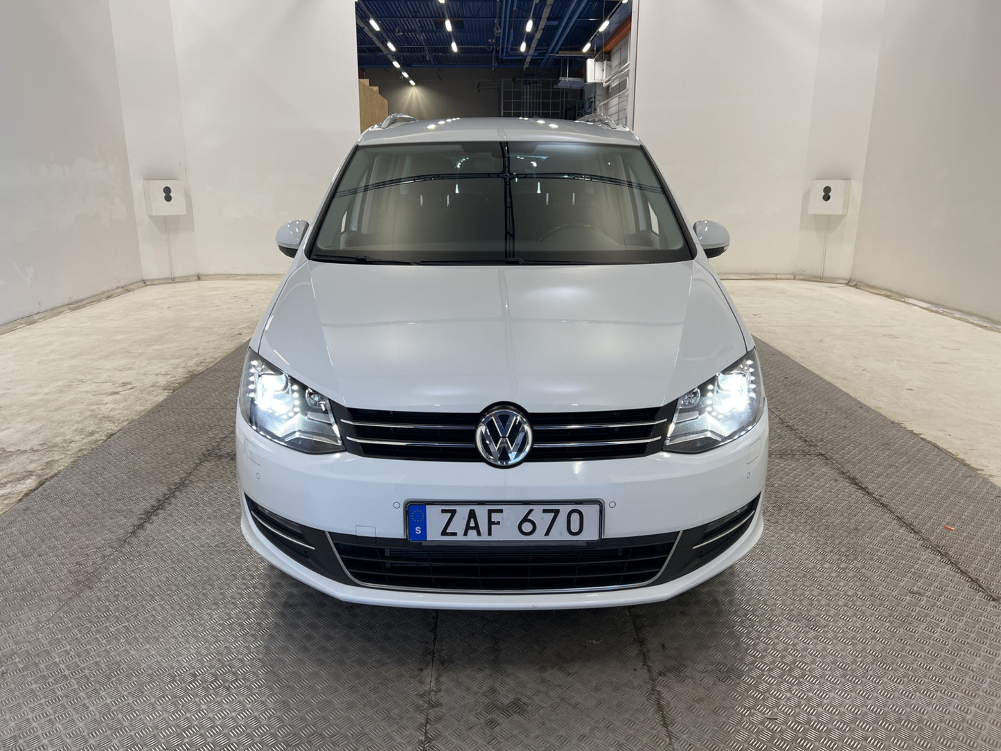 Volkswagen Sharan 4M 184hk 7-Sits Värmare Bkamera Dragpkt