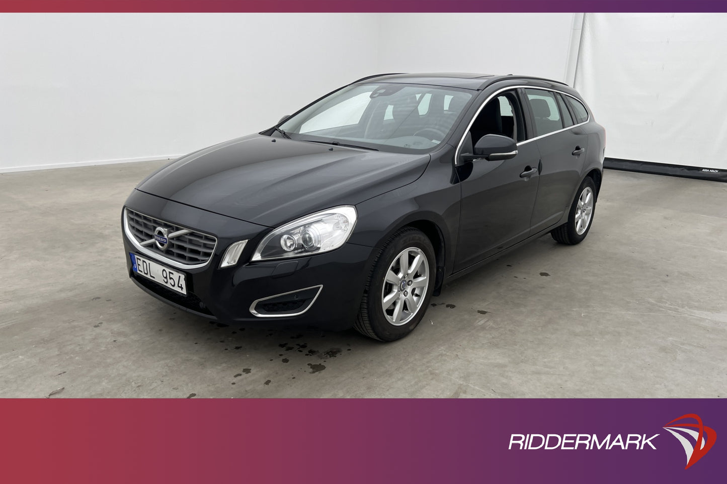 Volvo V60 D2 115hk Momentum VOC Taklucka Värm Drag Välservad