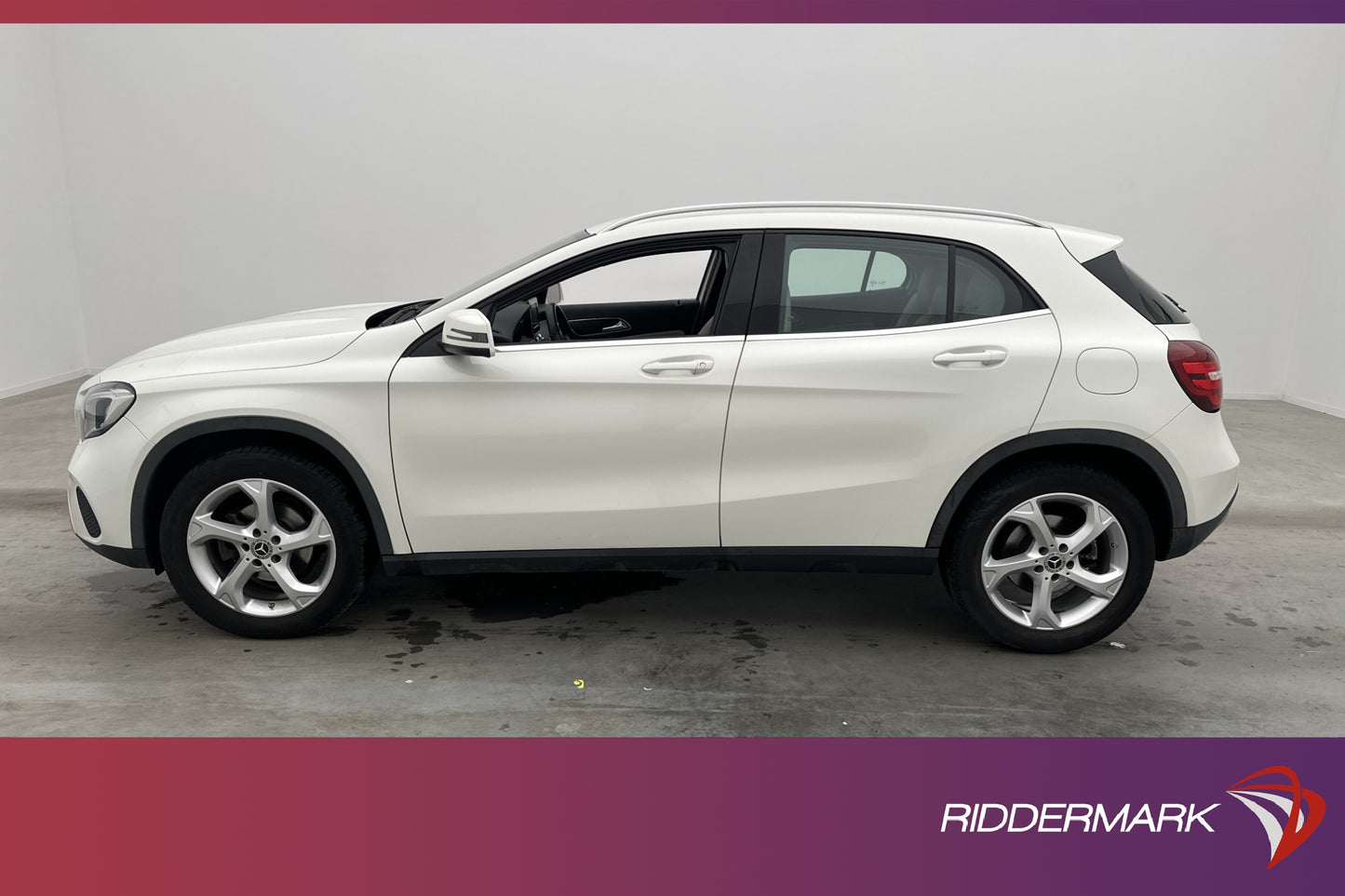 Mercedes-Benz GLA 200 d 4M 136hk Progressive Värmare Välserv