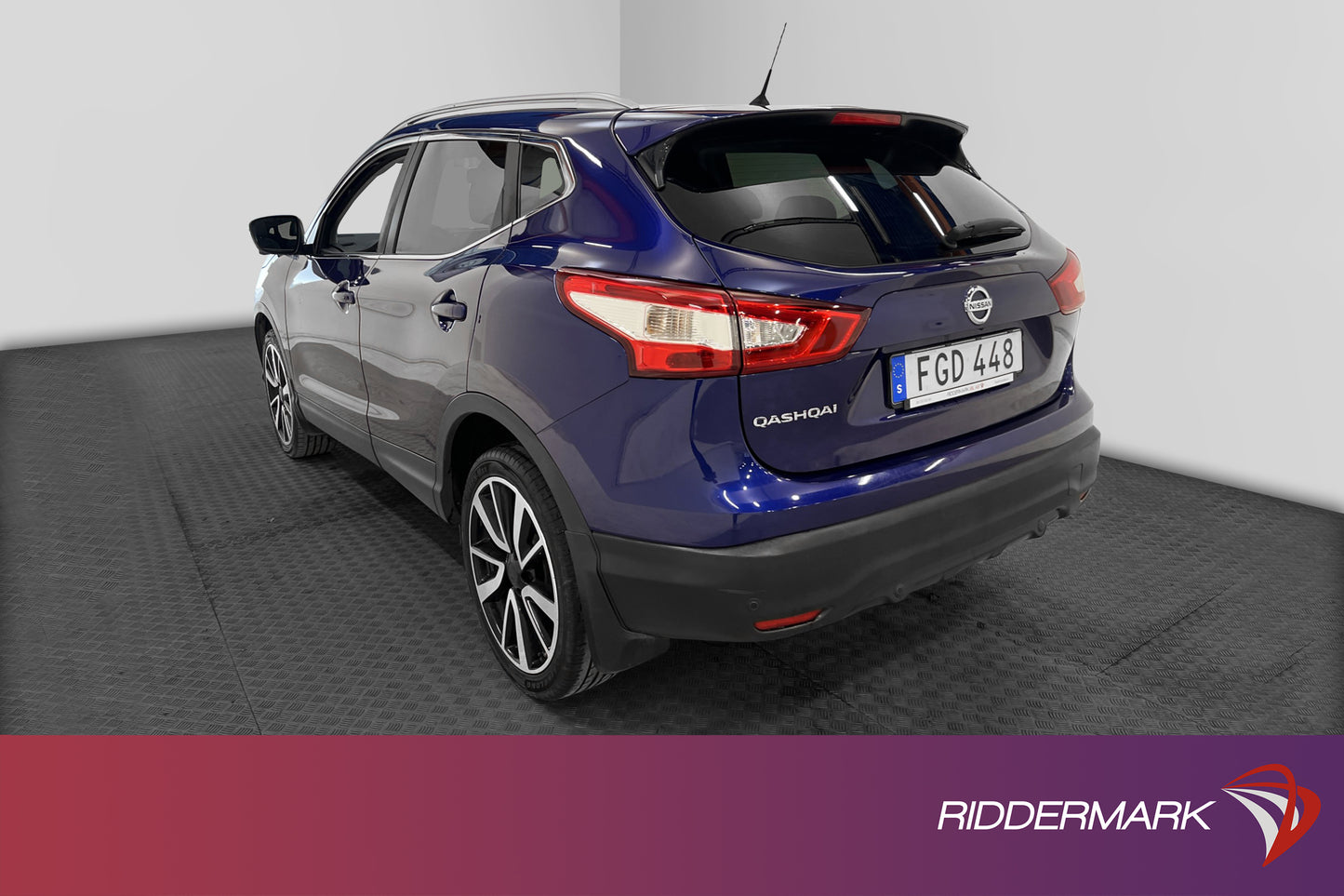 Nissan Qashqai 1.2 DIG-T 115hk Tekna Pano Navi 360 view