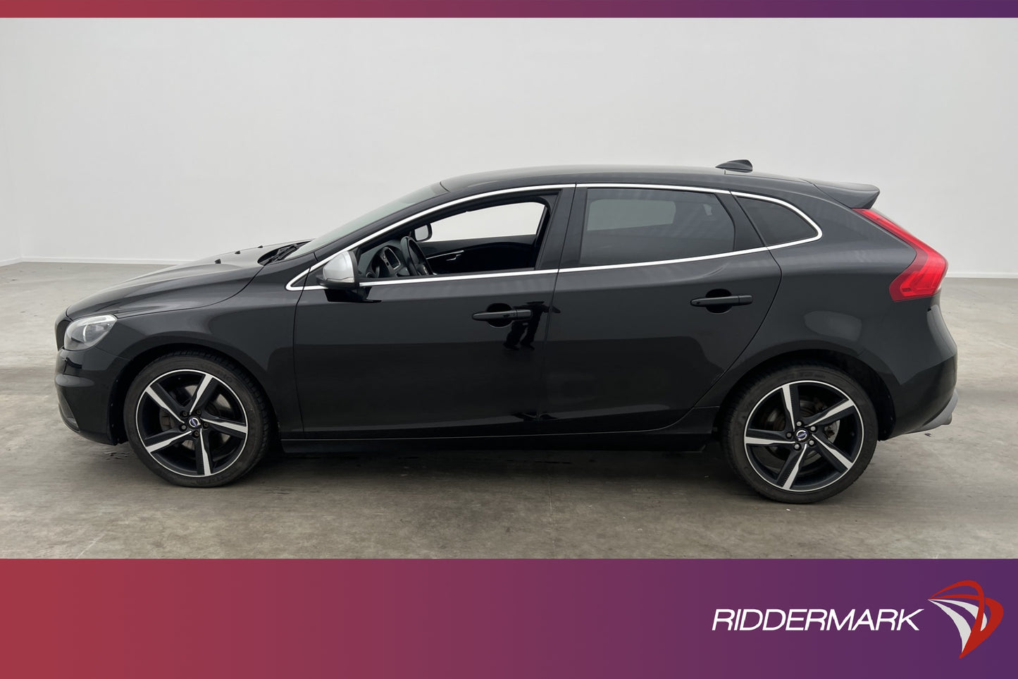 Volvo V40 D3 R-Design VOC Värm Pano Skinn Sensoer Navi BLIS