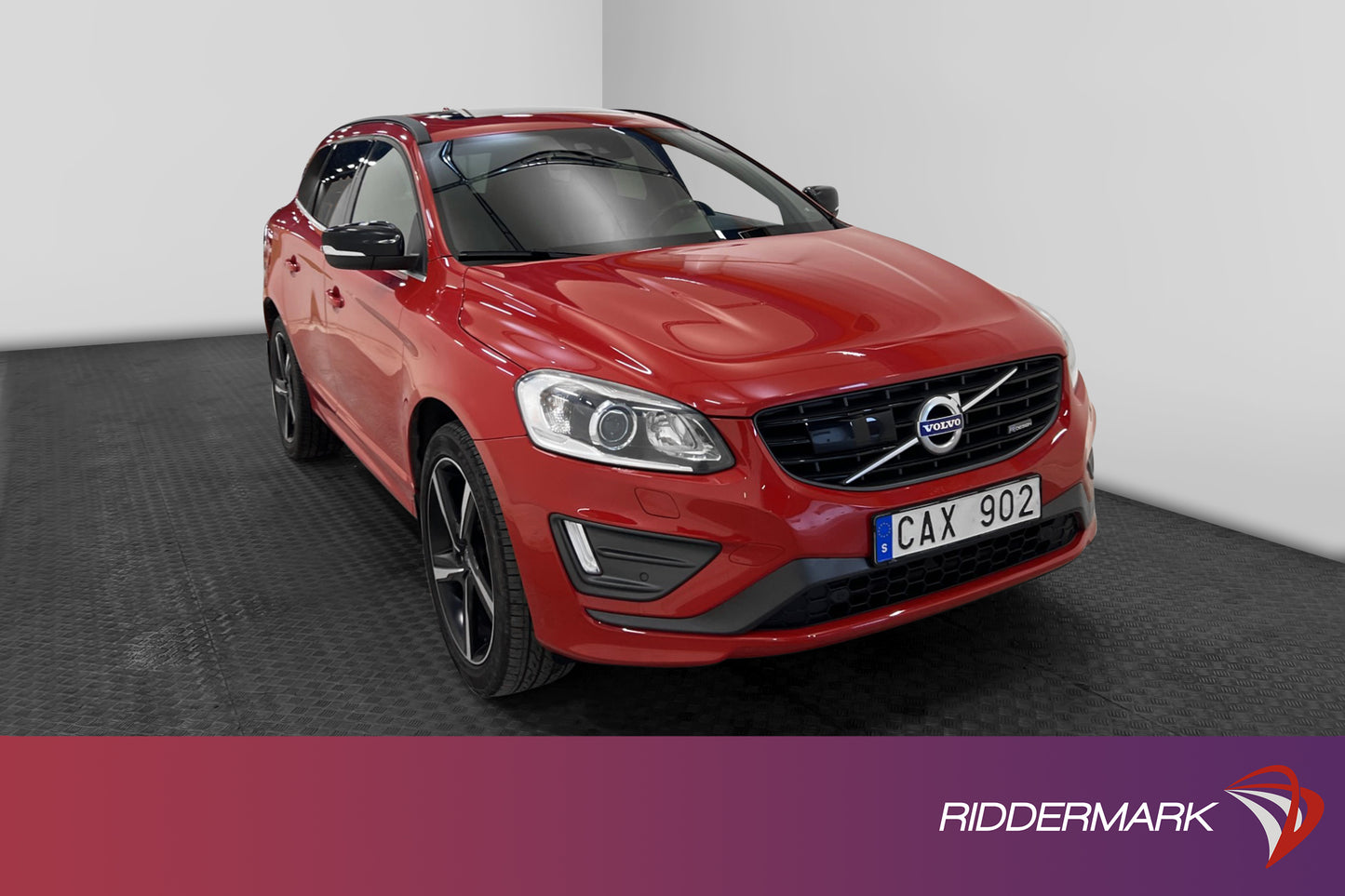 Volvo XC60 D5 215hk AWD R-Design D-Värm Pano Navi VOC Skinn