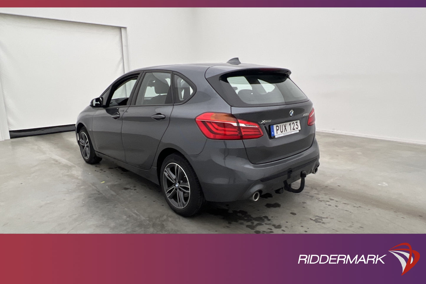 BMW 220 d xDrive Active Tourer Sport line HiFi HUD Navi Drag