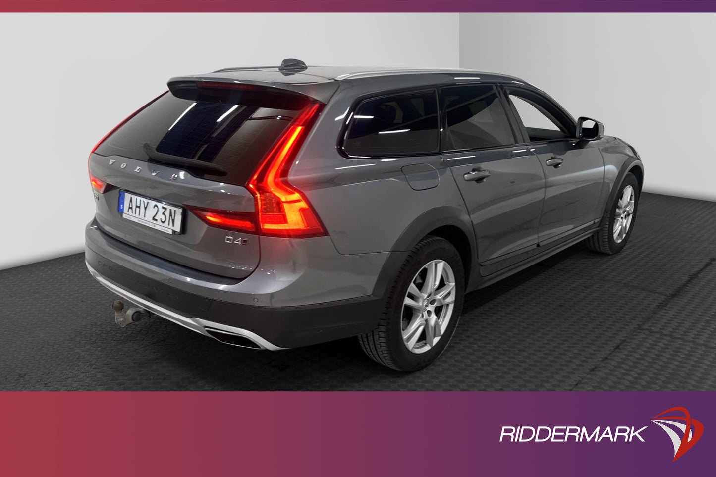 Volvo V90 Cross Country D4 AWD 190hk Momentum Drag Välservad