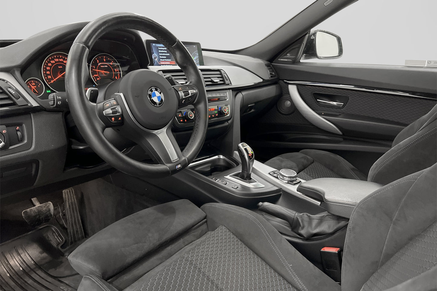 BMW 330 GT 258hk xDrive M-Sport H/K Pano Head Up B-Kamera