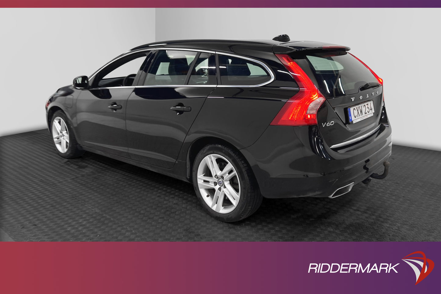 Volvo V60 D5 Plug-in AWD 231hk Momentum PSensorer Drag