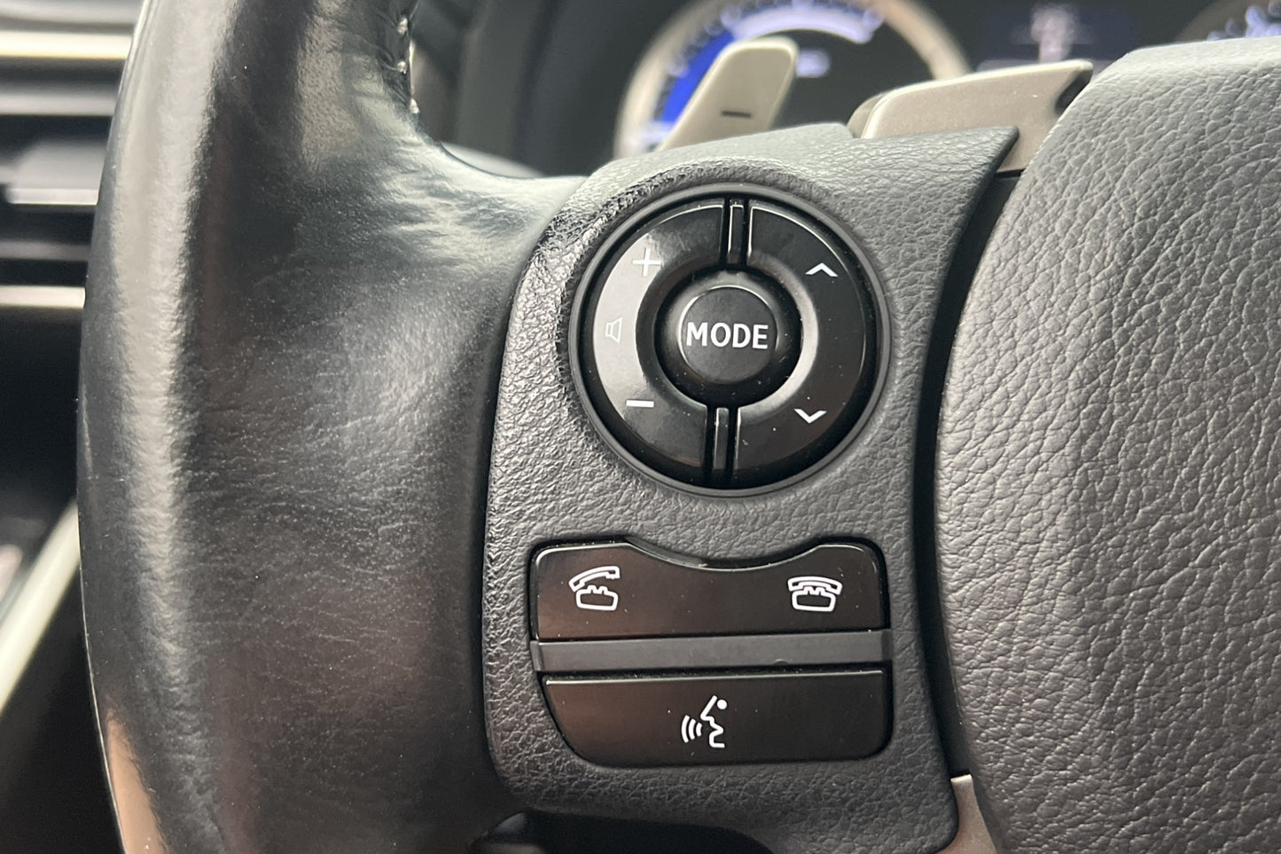 Lexus IS 300h CVT 223hk Comfort Sensorer Rattvärme Keyless