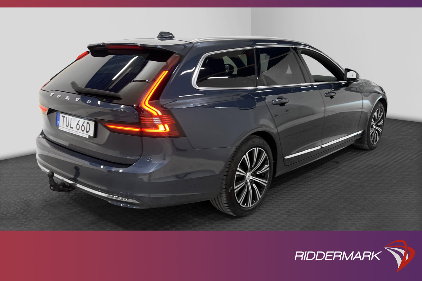 Volvo V90 T6 AWD Recharge TwEn 340hk Momentum Dragkrok H/K