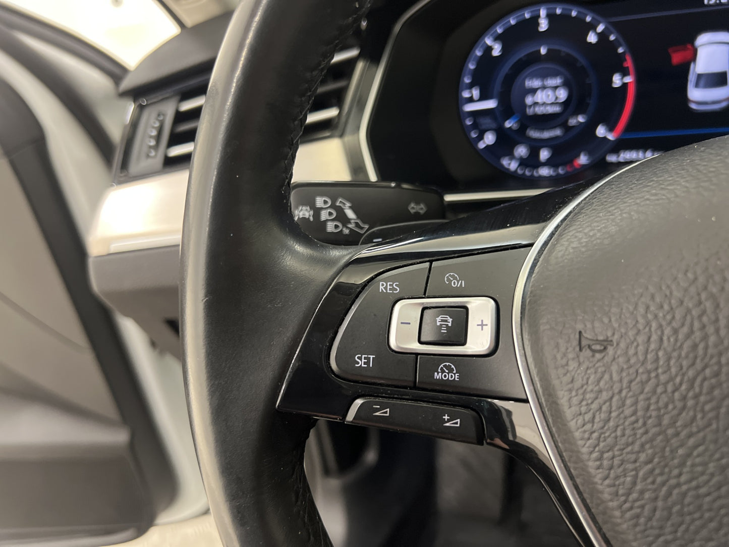 Volkswagen Passat 4M 190hk R-Line Cockpit Värmare Bkam BLIS