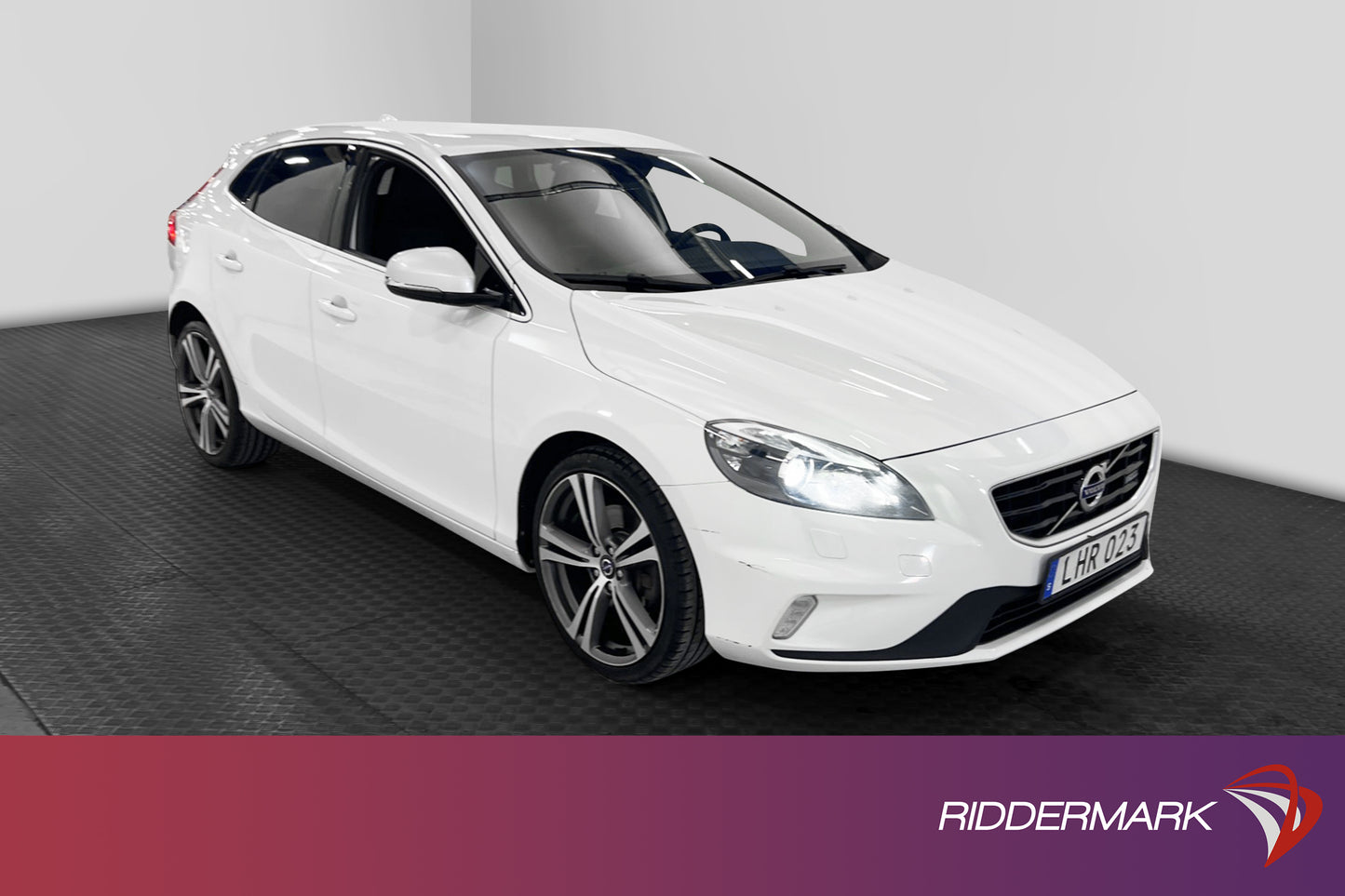 Volvo V40 D4 R-Design VOC Värmare Premium-Sound Välservad