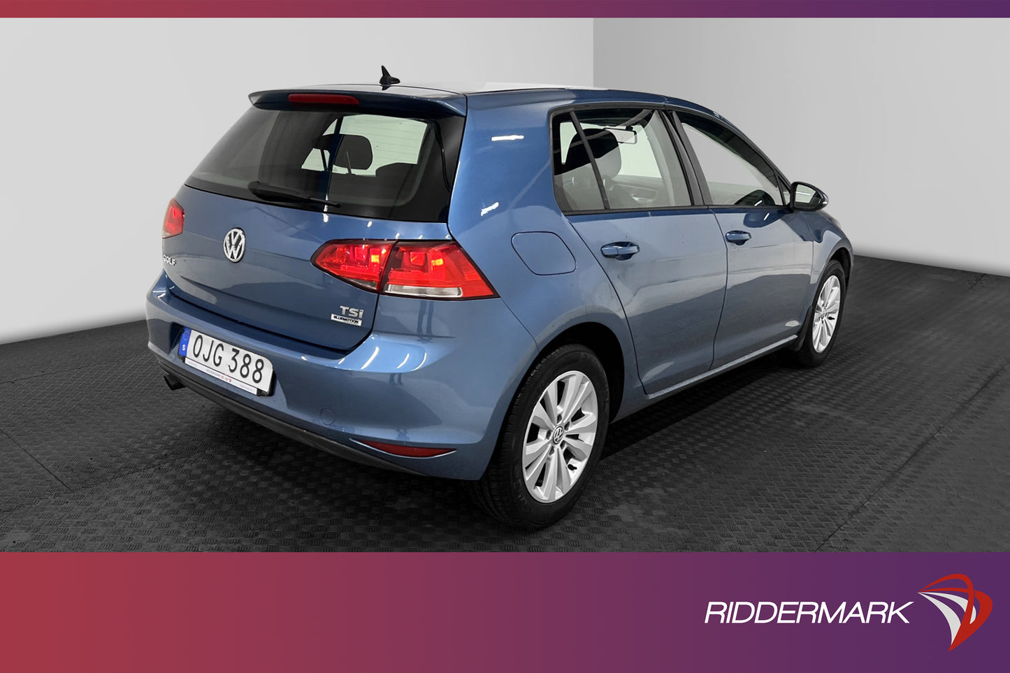 Volkswagen Golf TSI 110hk Style Adaptiv CarPlay Välservad