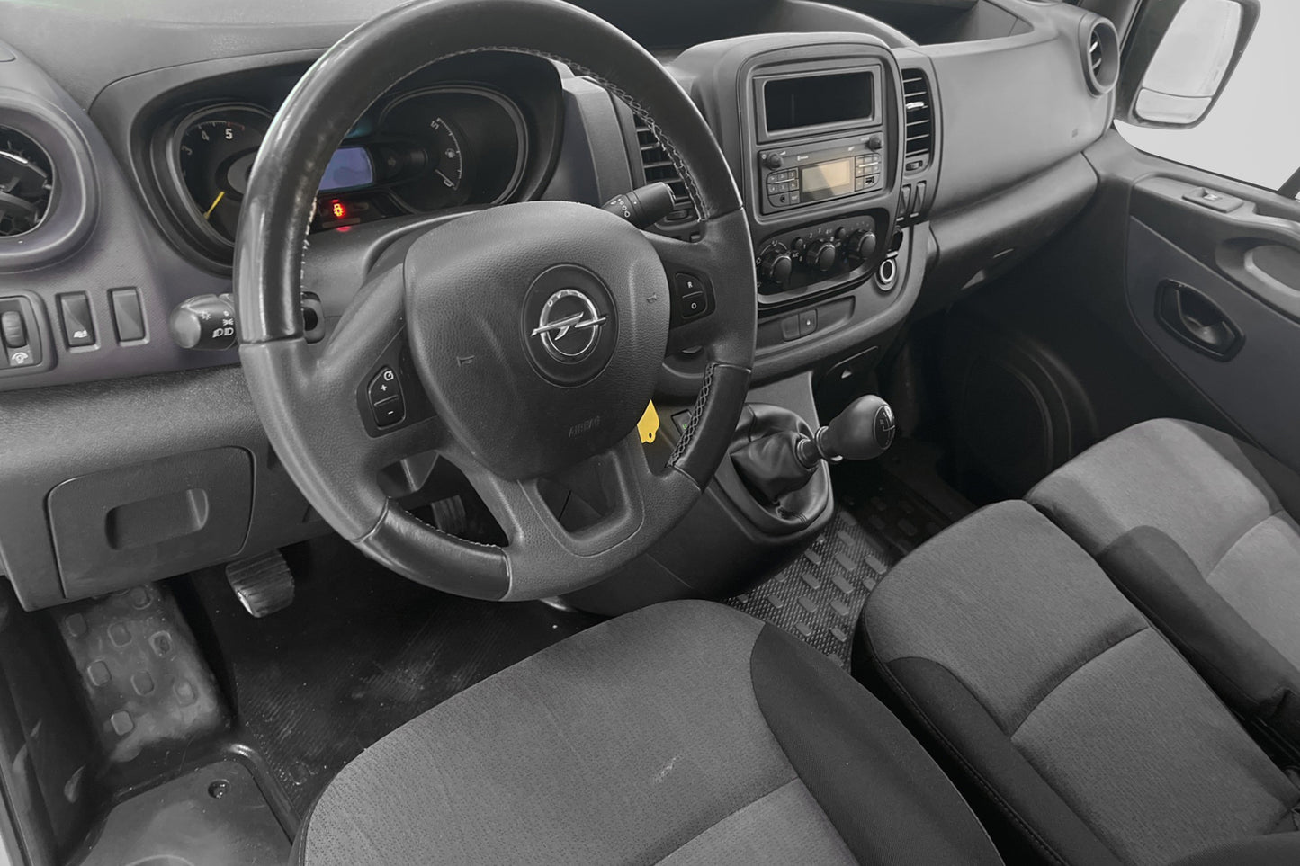 Opel Vivaro 1.6CDTI 115hk Dragkrok 3-sits Takräcke Moms