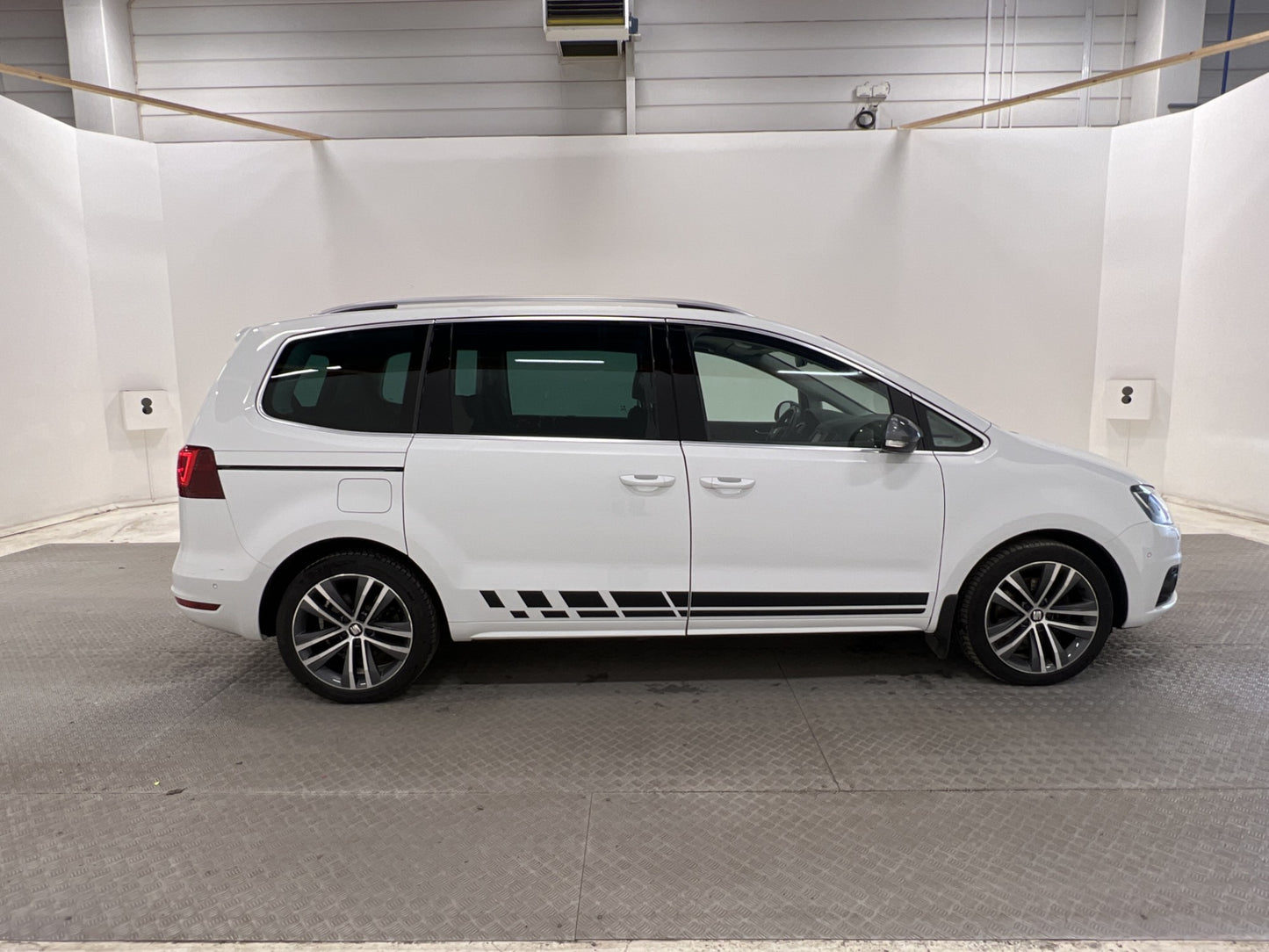 SEAT Alhambra 2.0 TDI 4Drive FR-Line 7-sits Kamera Värmare