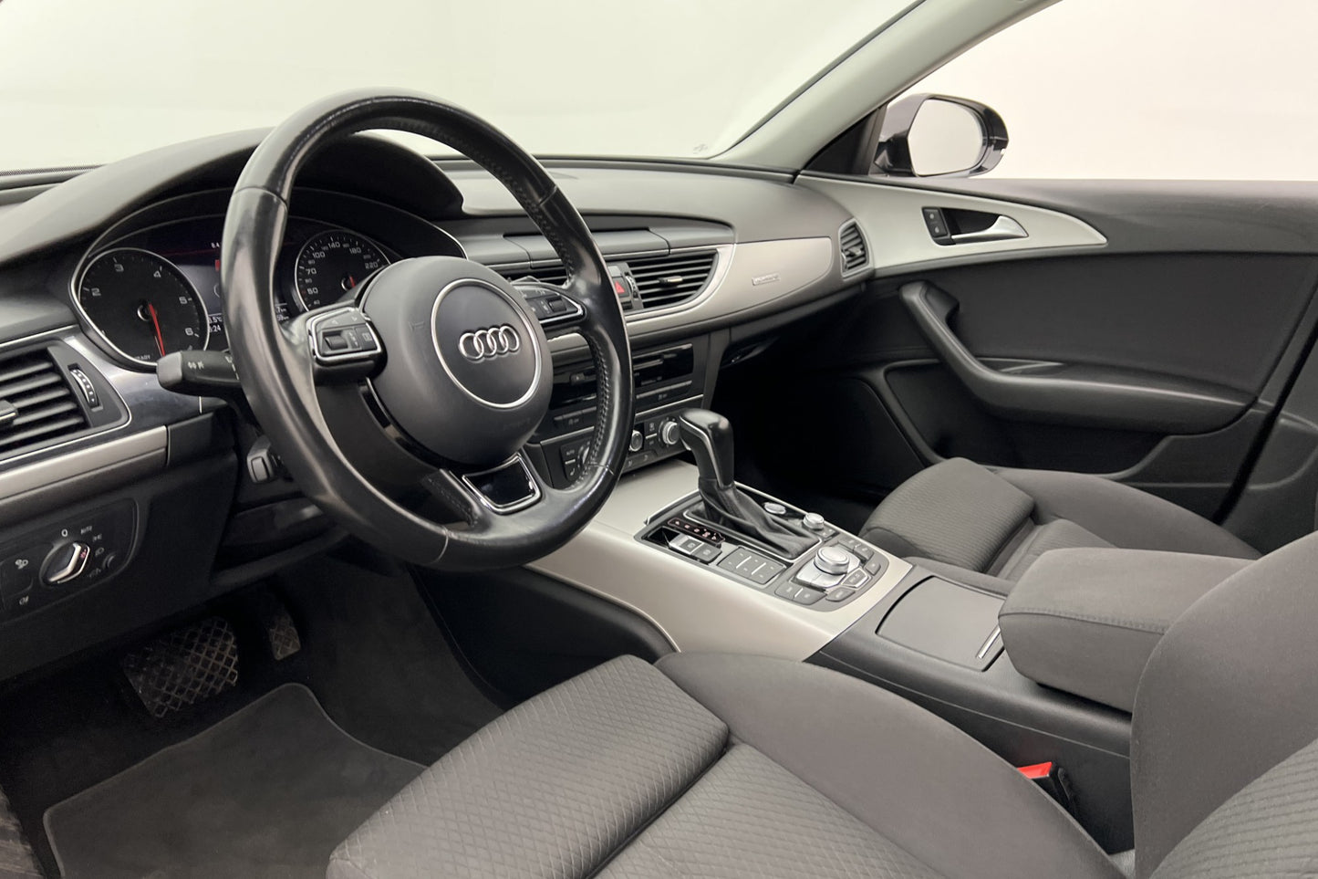 Audi A6 Sedan TDI Q 190hk S-Line Sensorer Keyless Välservad