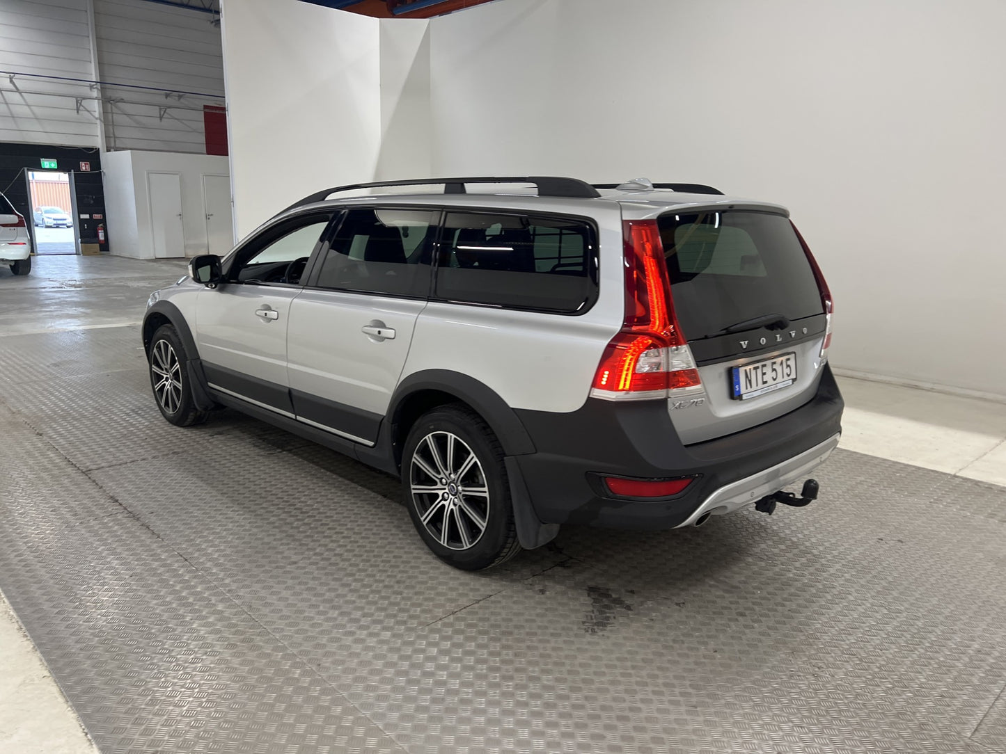 Volvo XC70 D5 AWD 220hk Dynamic VOC Pano Skinn PDC BLIS Drag