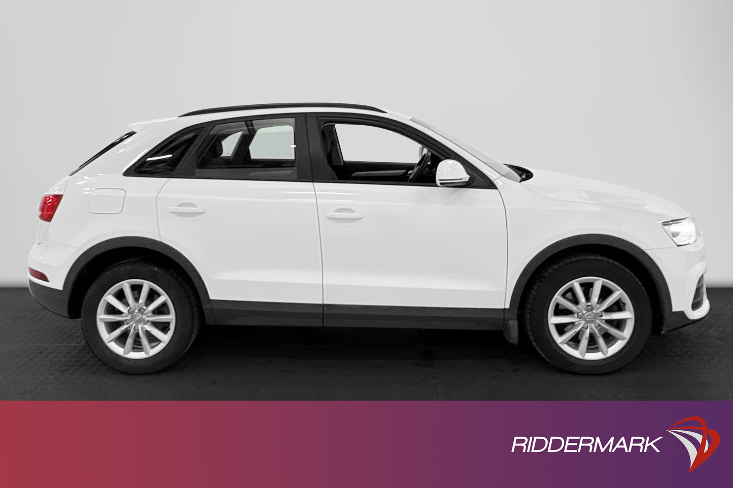 Audi Q3 2.0 TDI quattro 150hk S-Line Halvskinn BT Drag