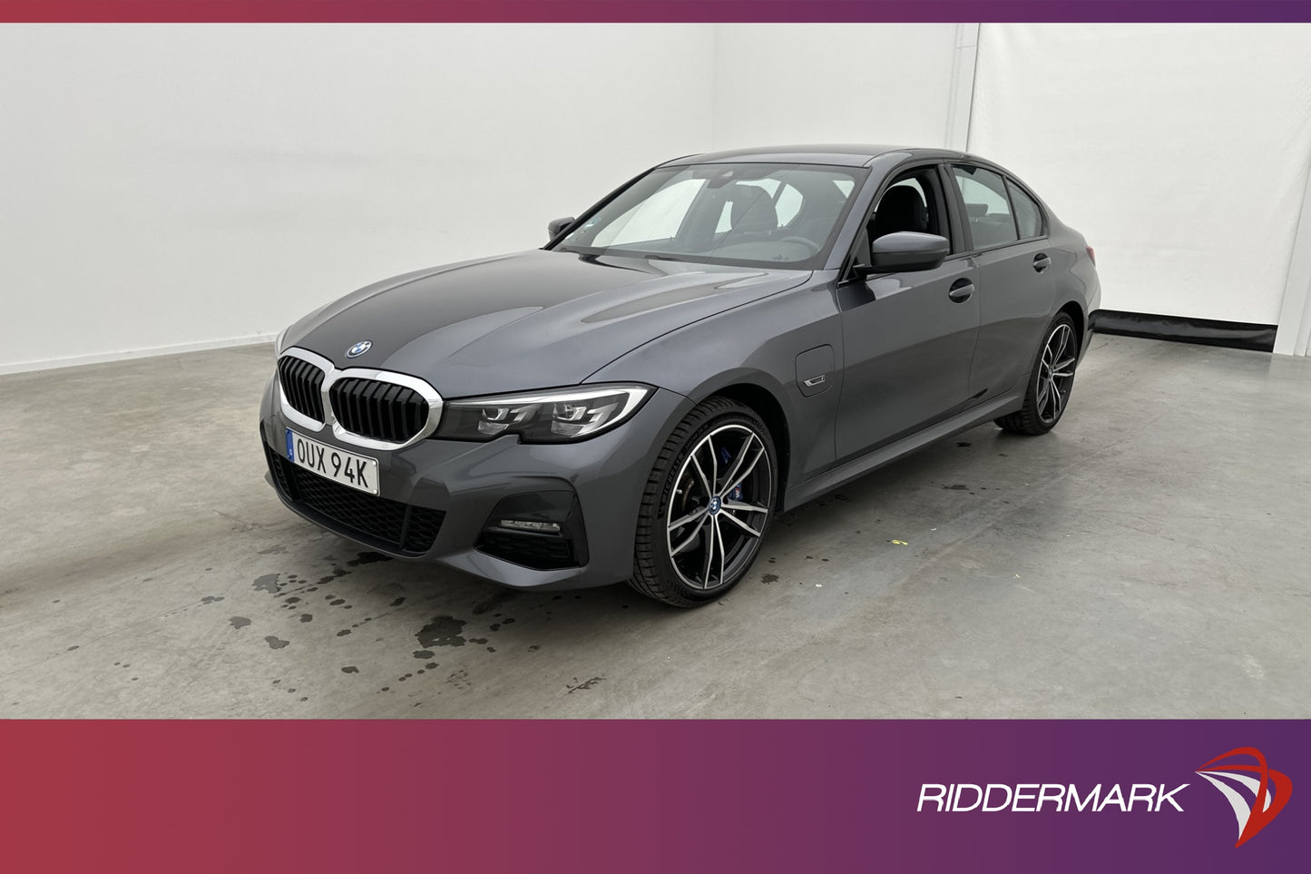 BMW 330 e xDrive Sedan M Sport Navi CarPlay Skinn M-bromsar