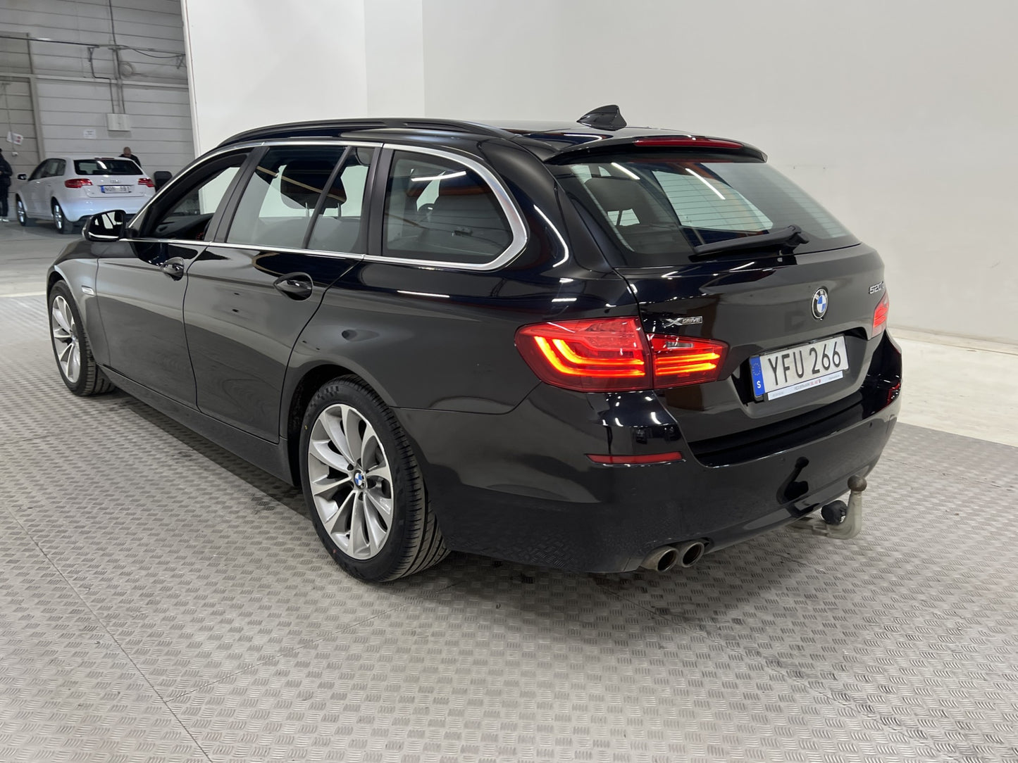 BMW 520d 190hk xDrive Navi Skinn Drag Bluetooth