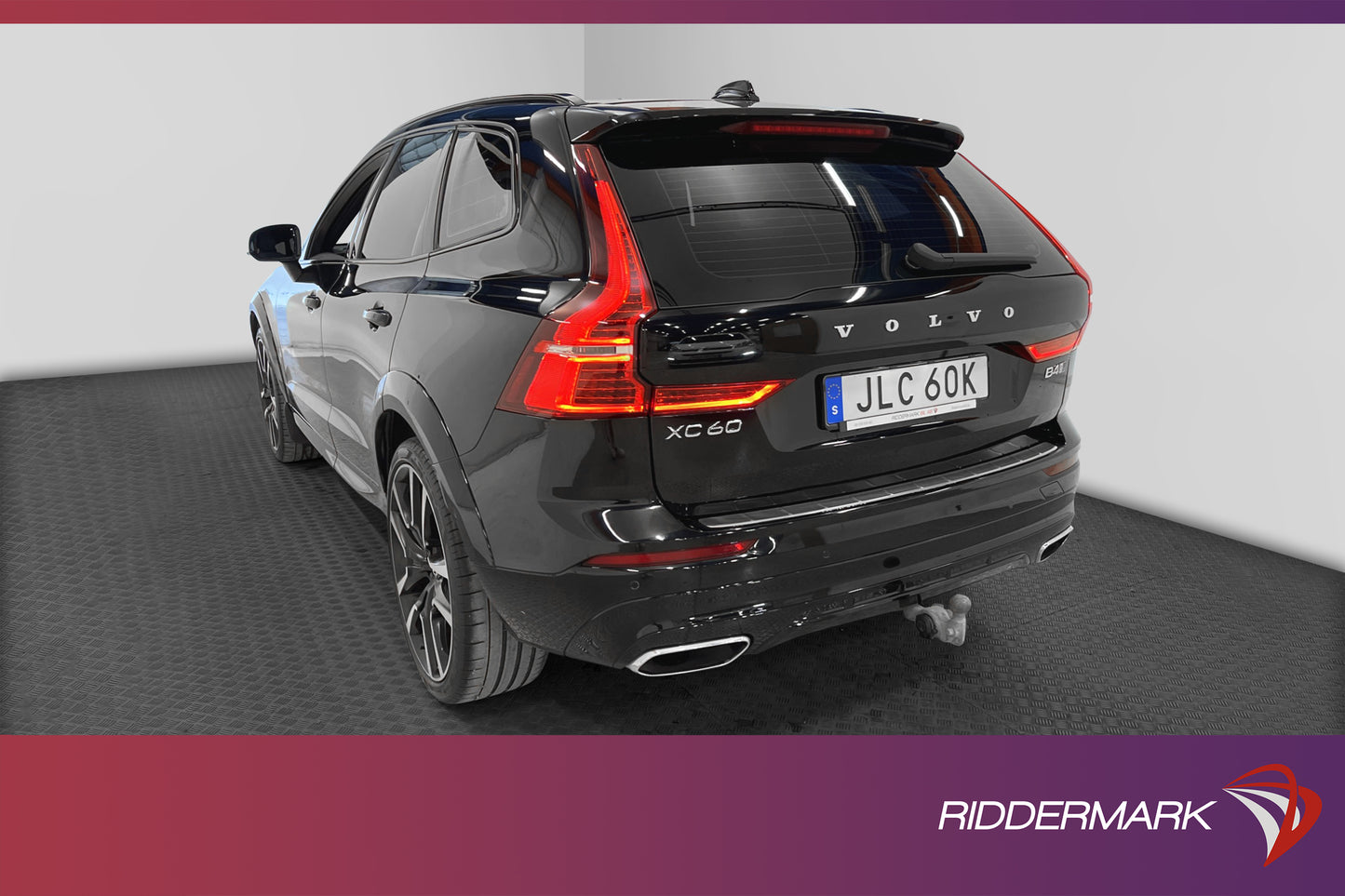 Volvo XC60 B4 AWD 197hk R-Design VOC D-värm Keyless Skinn