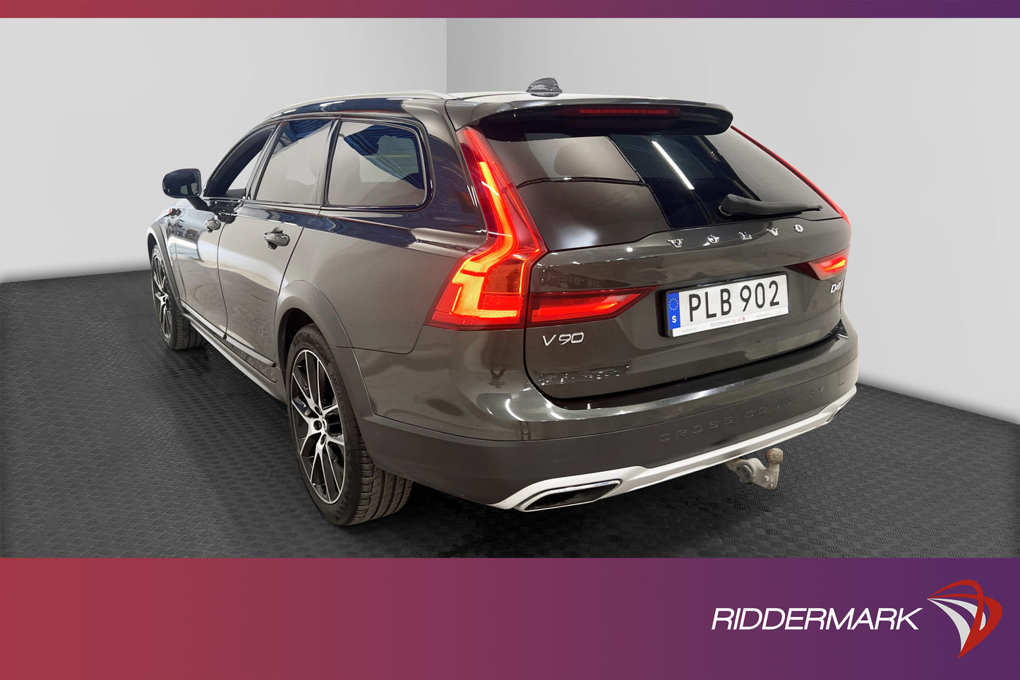 Volvo V90 Cross Country D4 AWD Inscription Pro Pano B-kam