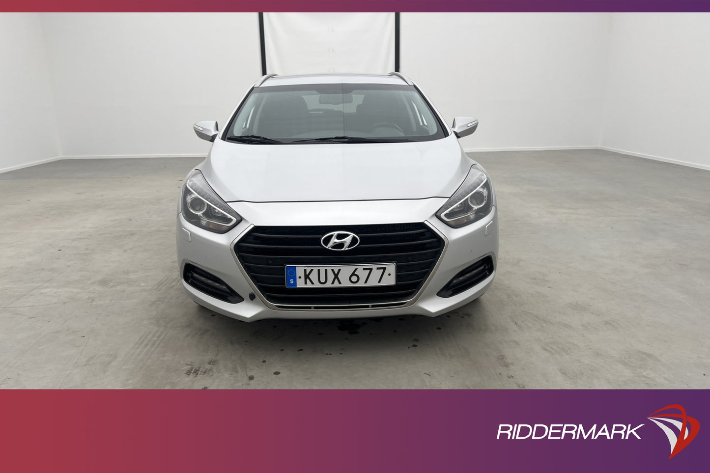 Hyundai i40cw 1.7 CRDi ComfortPlus B-kamera Drag Navi 141hk