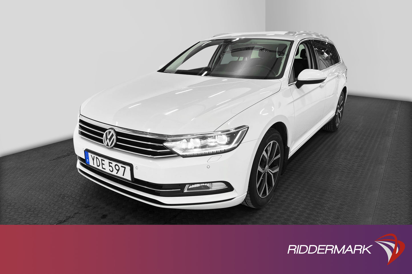 Volkswagen Passat TDI 150hk Executive Värmare B-Kamera Navi