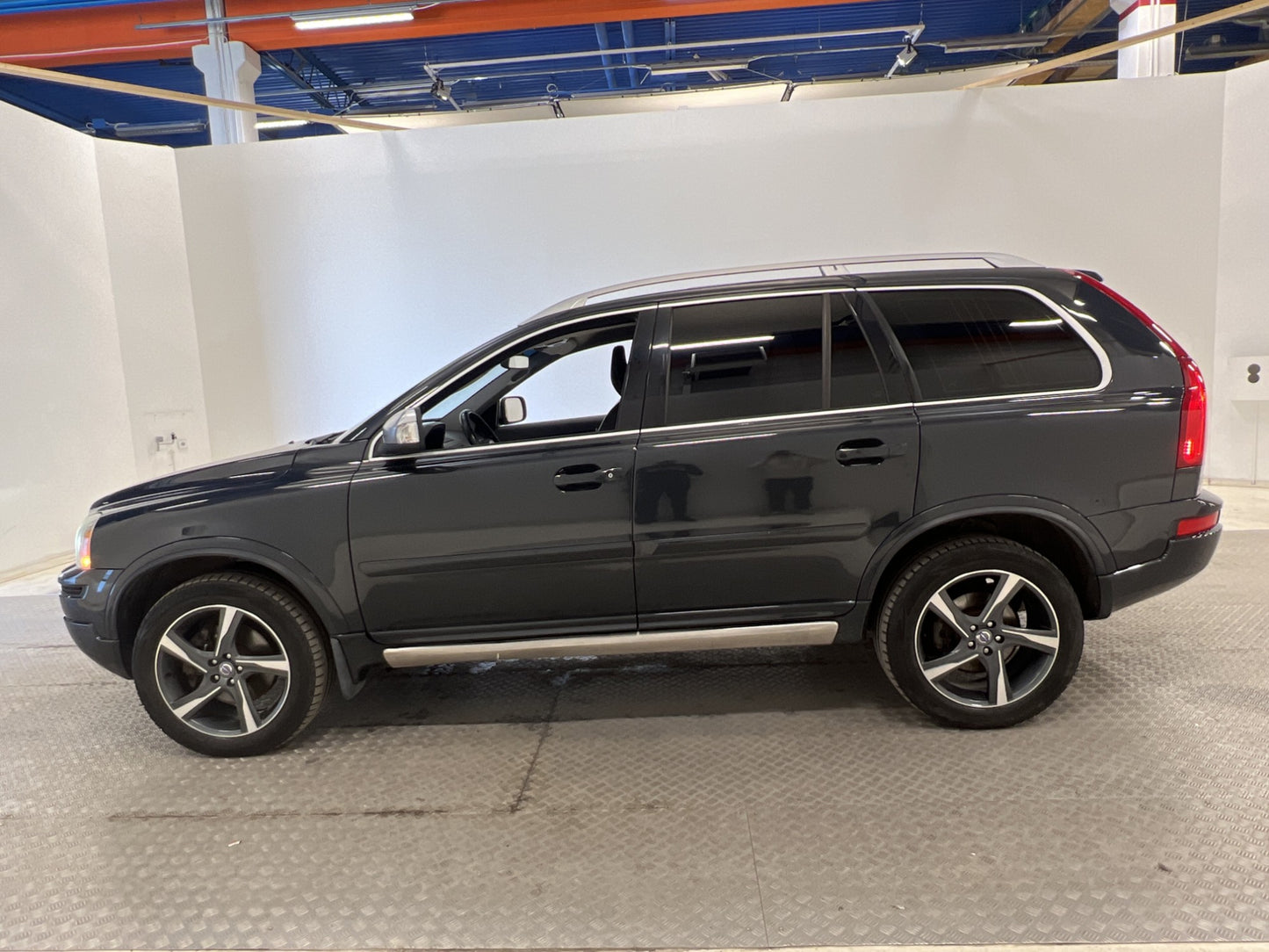 Volvo XC90 D5 AWD 200hk 7-Sits R-Design Skinn Drag