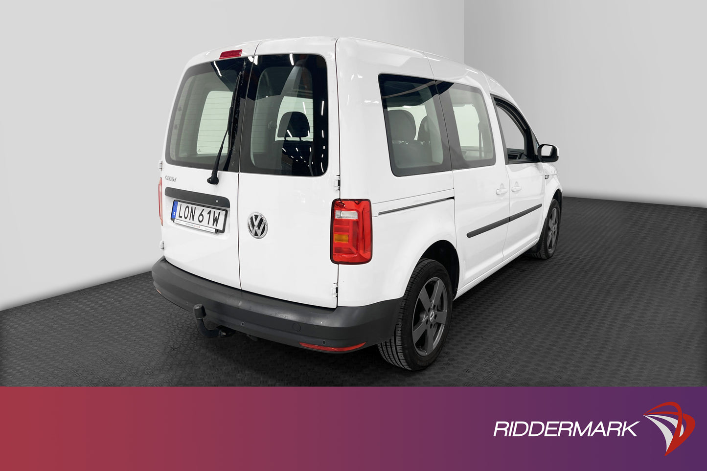 Volkswagen Caddy Life 2.0TDI Värmare Dragkrok PDC Moms