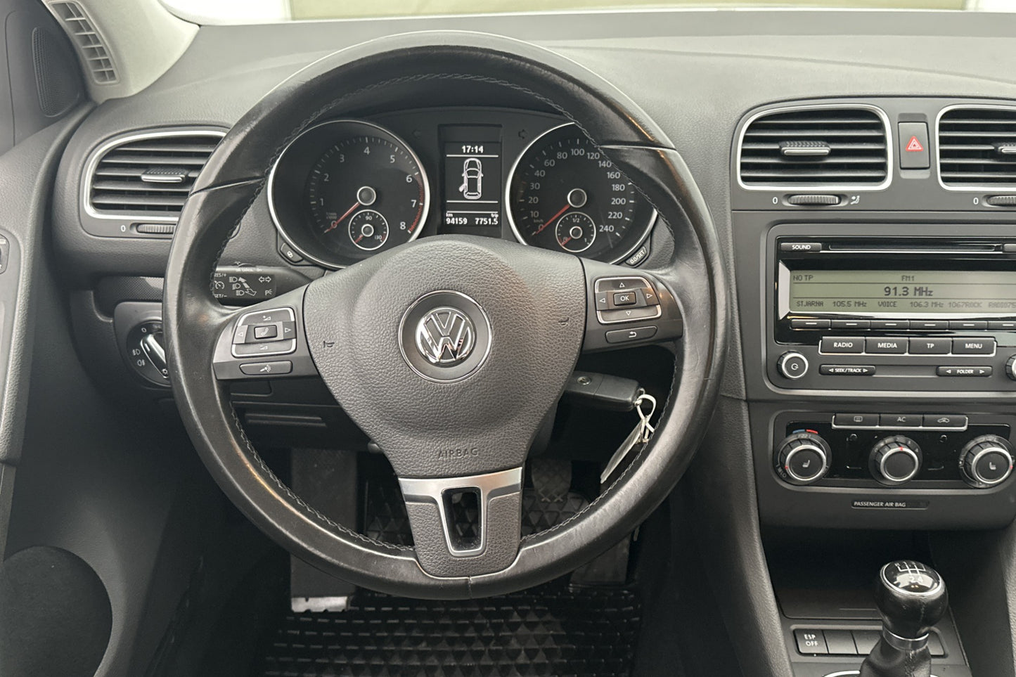 Volkswagen Golf 1.6 102hk Style Välservad Låg-Skatt 0,7l/mil