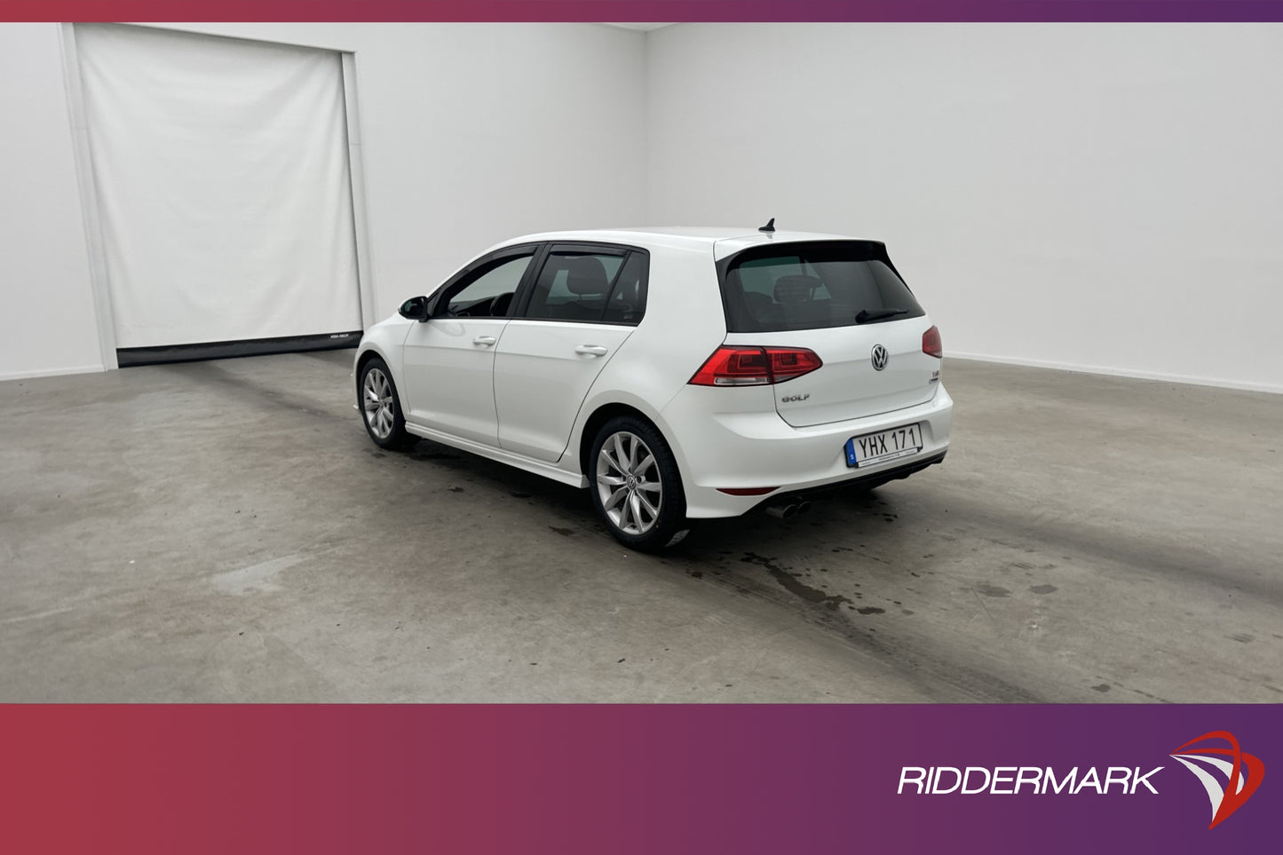 Volkswagen Golf 1.4 TSI 150hk R-Line CarPlay Adp-Farthållare