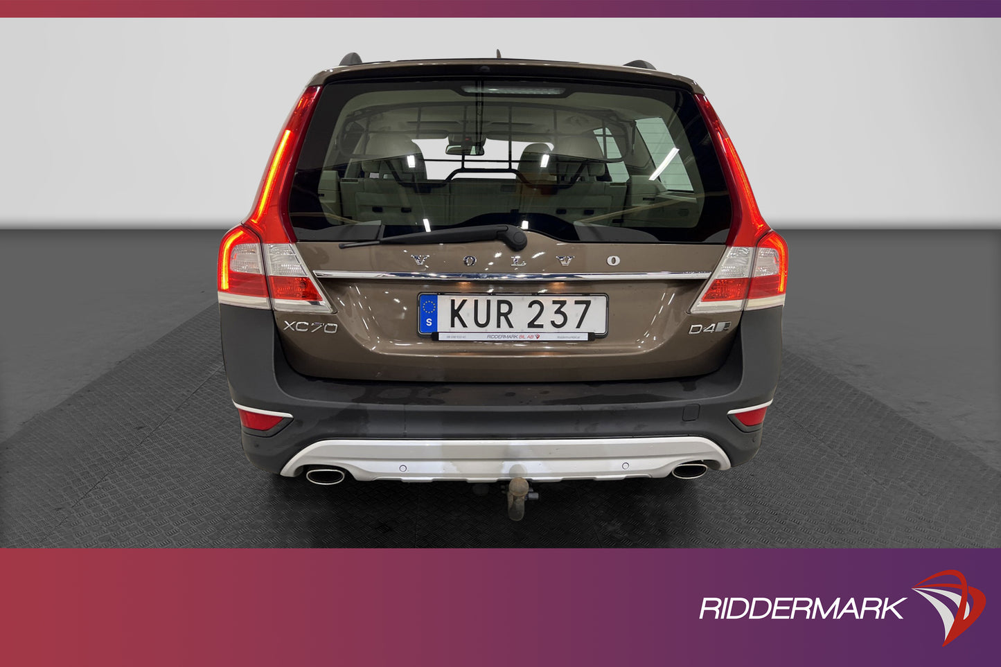 Volvo XC70 D4 AWD Momentum Classic VOC T-lucka Värmare Drag