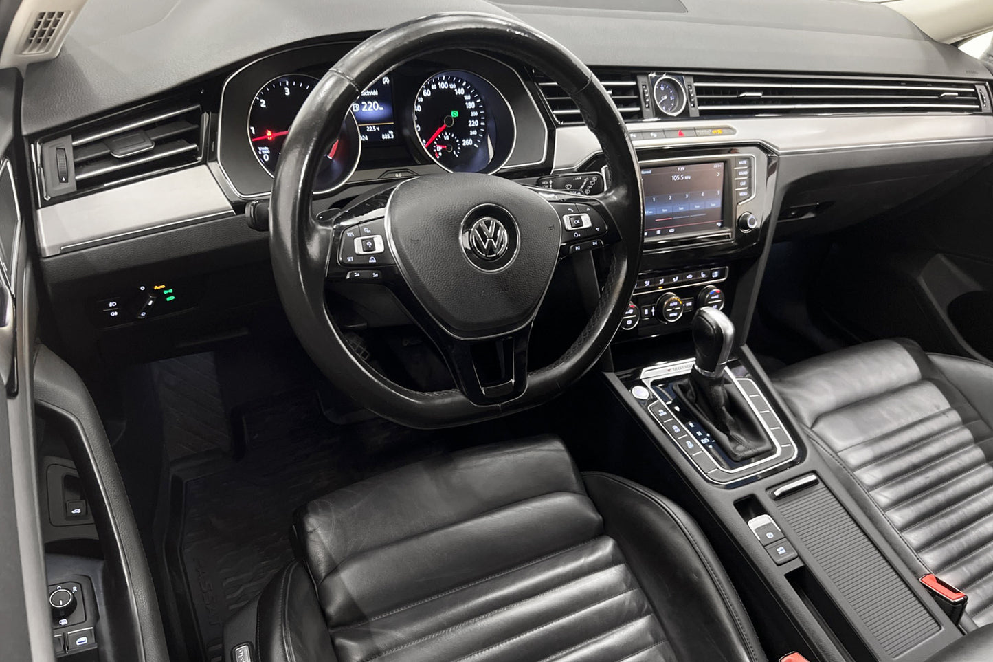 Volkswagen Passat 2.0 TDI 4M Executive Värmare Kamera Skinn