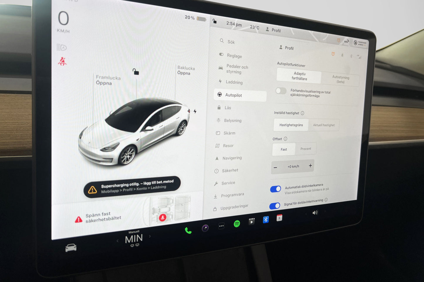 Tesla Model 3 Standard Range Plus 258hk Svensksåld Dragkrok