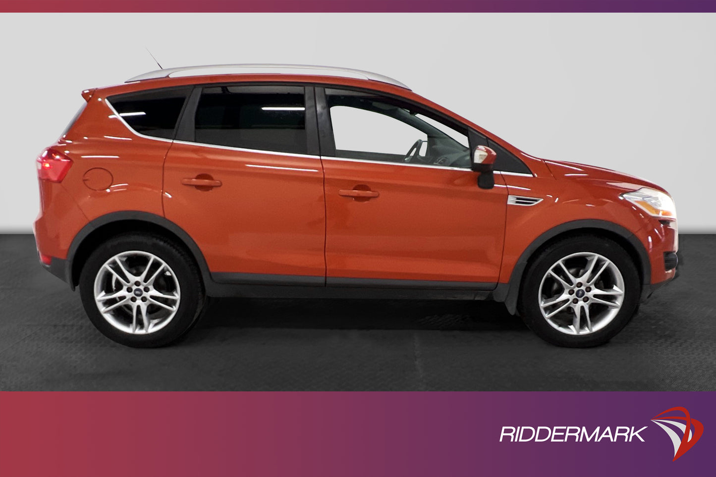 Ford Kuga 2.0 TDCi AWD 163hk H-Skinn Nyservad Välservad