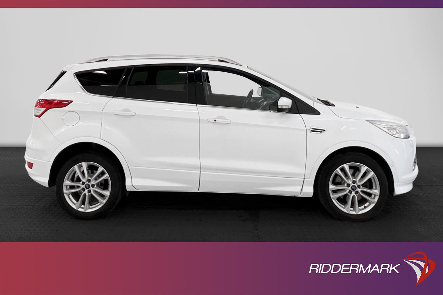 Ford Kuga 2.0 TDCi AWD 163hk Titanium Plus Pano D-Värm Drag