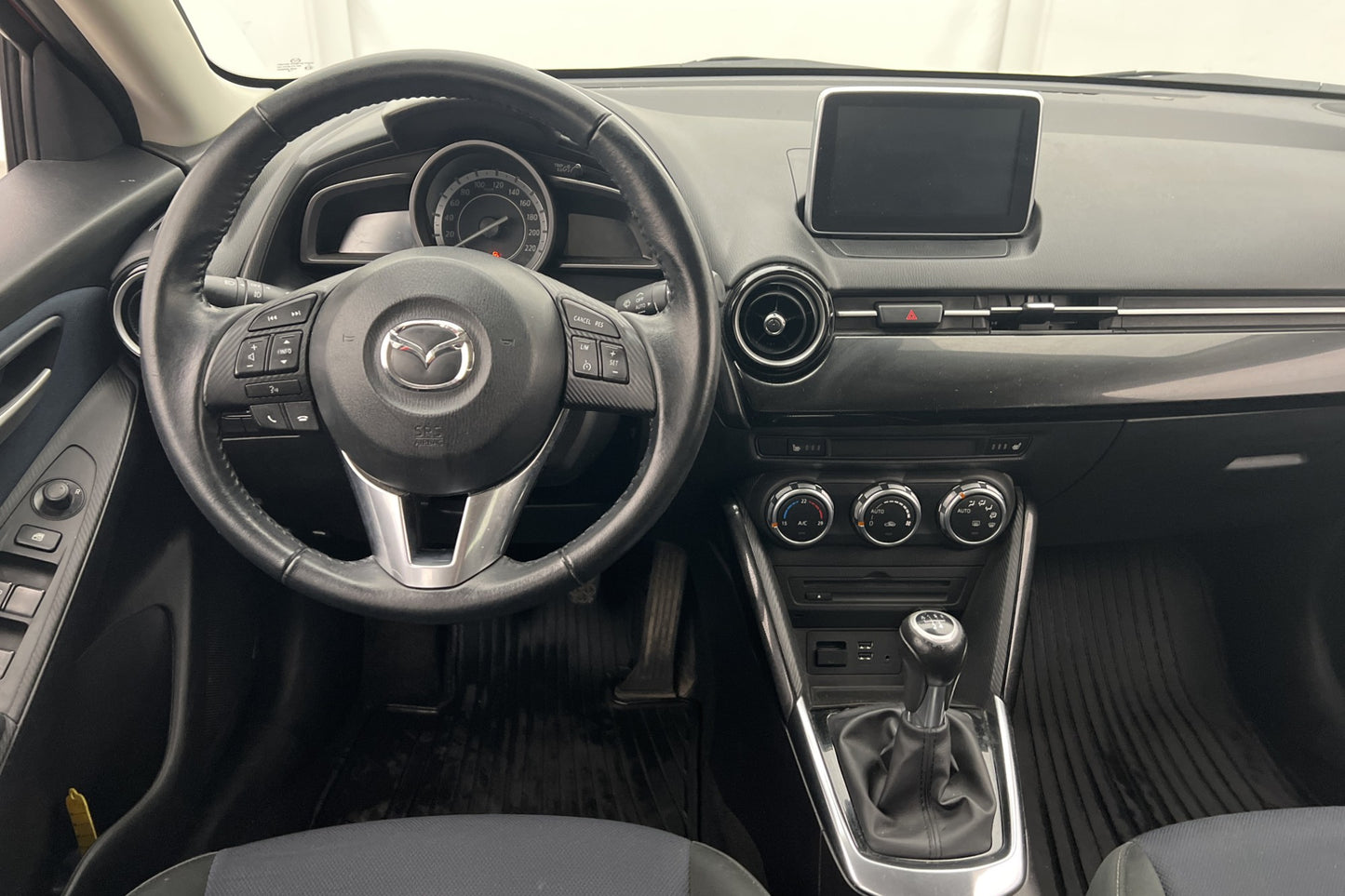 Mazda 2 1.5 SKYACTIV-G 90hk Vision Navi Sensorer Välservad