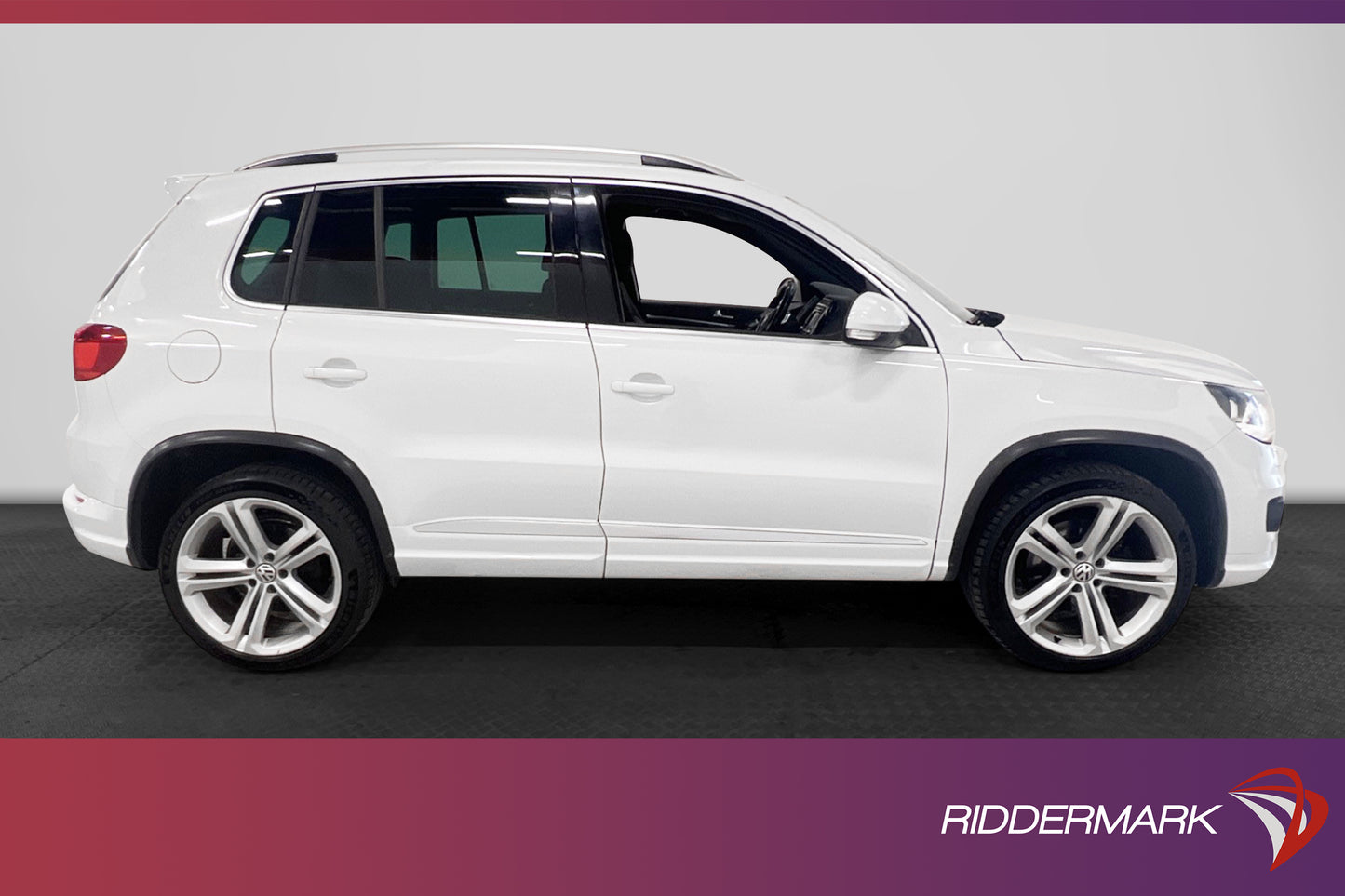 Volkswagen Tiguan 1.4 TSI R-Line P-värme Dragkrok Backkamera