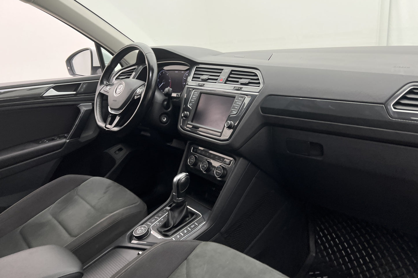 Volkswagen Tiguan 2.0 TDI 190hk 4M Värmare Cockpit Kamera