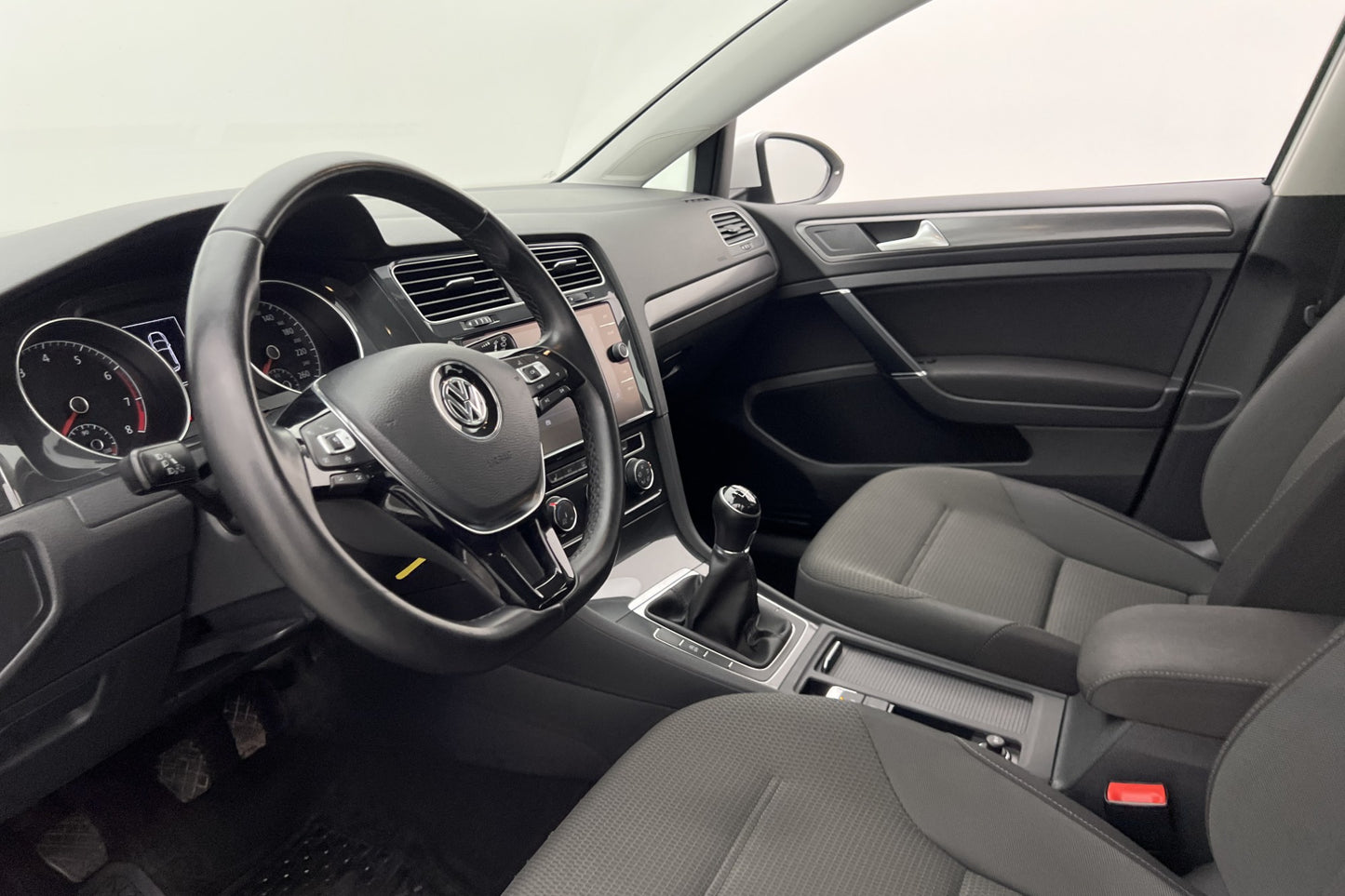 Volkswagen Golf 1.0 TSI 115hk Style Driver-Assist CarPlay