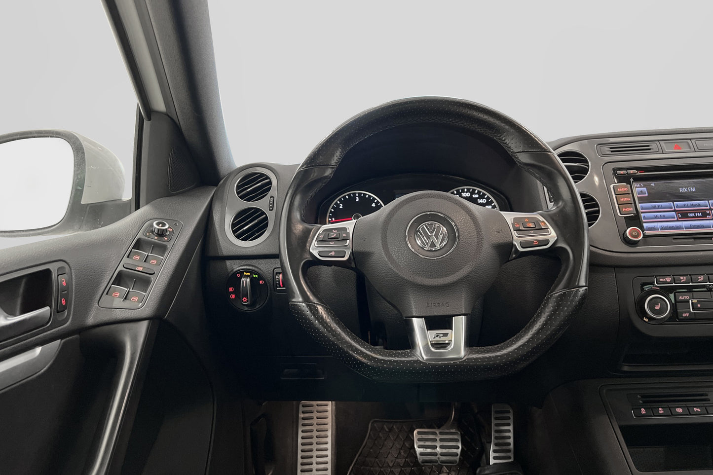 Volkswagen Tiguan 2.0 TDI 177hk 4M R-line Pano D-värm Skinn