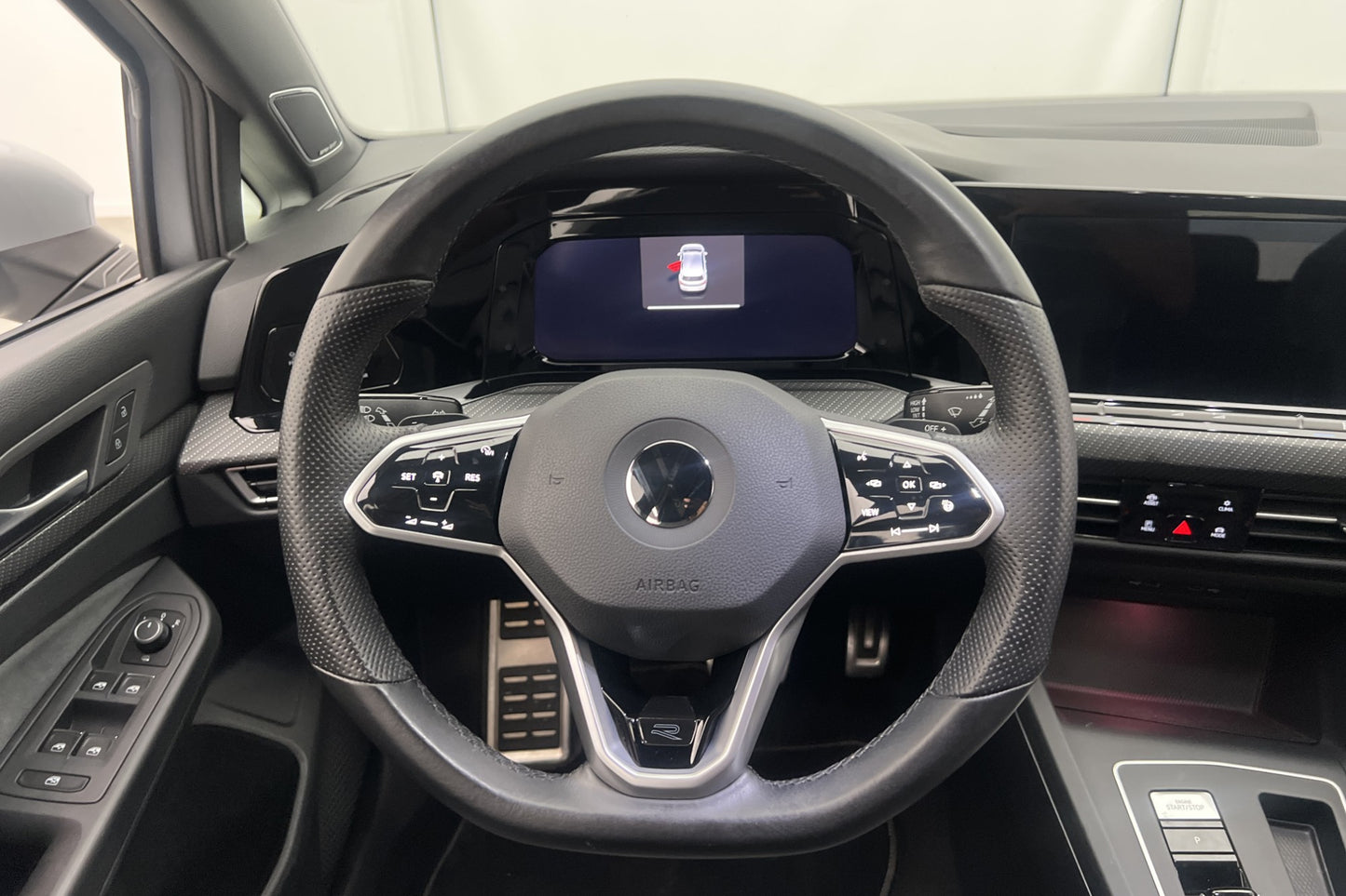 Volkswagen Golf 1.5 eTSI 150hk R-Line Cockpit H/K GPS Kamera