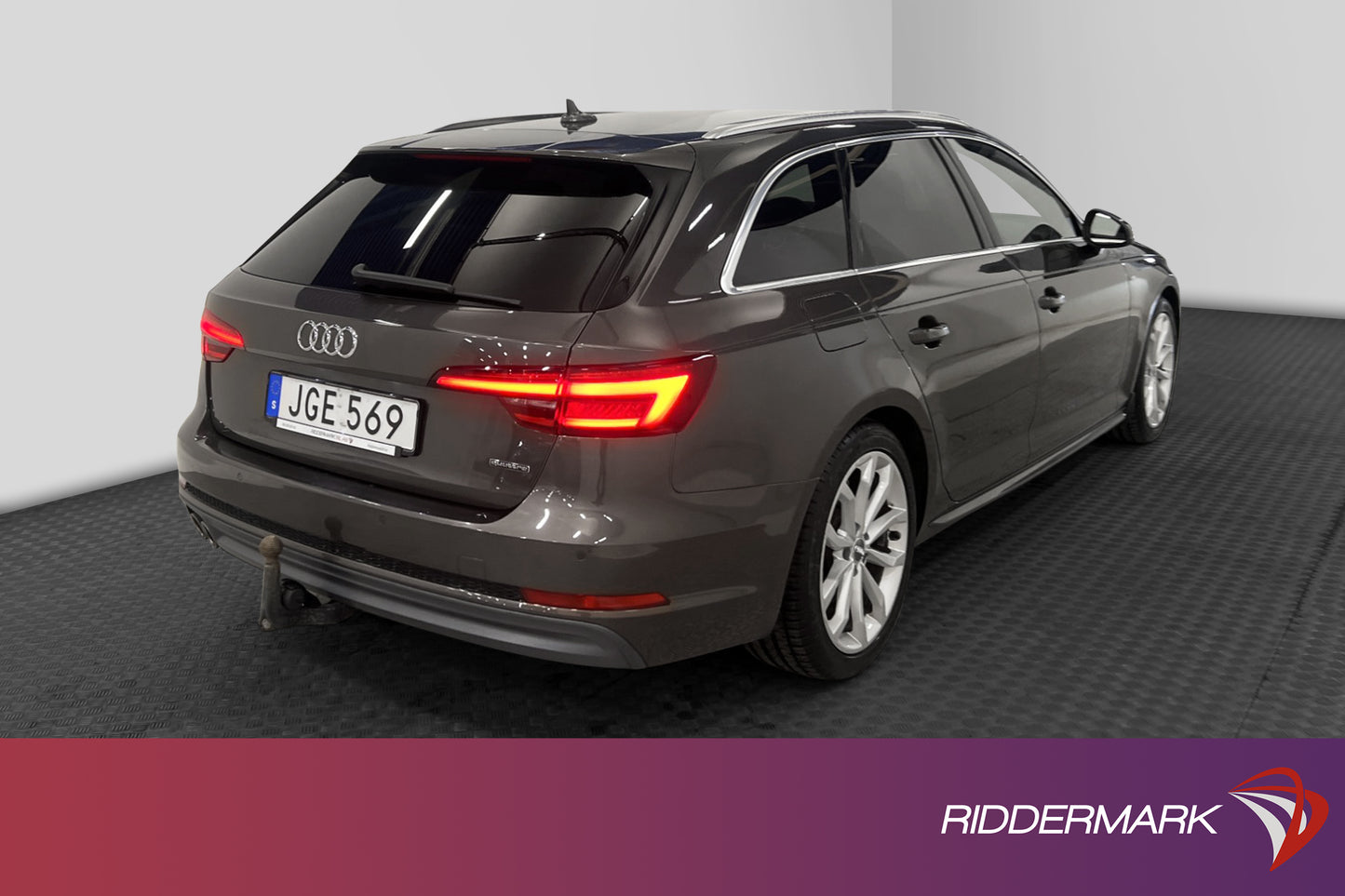 Audi A4 2.0 TDI 190hk Quattro S-Line Cockpit D-Värmare Navi