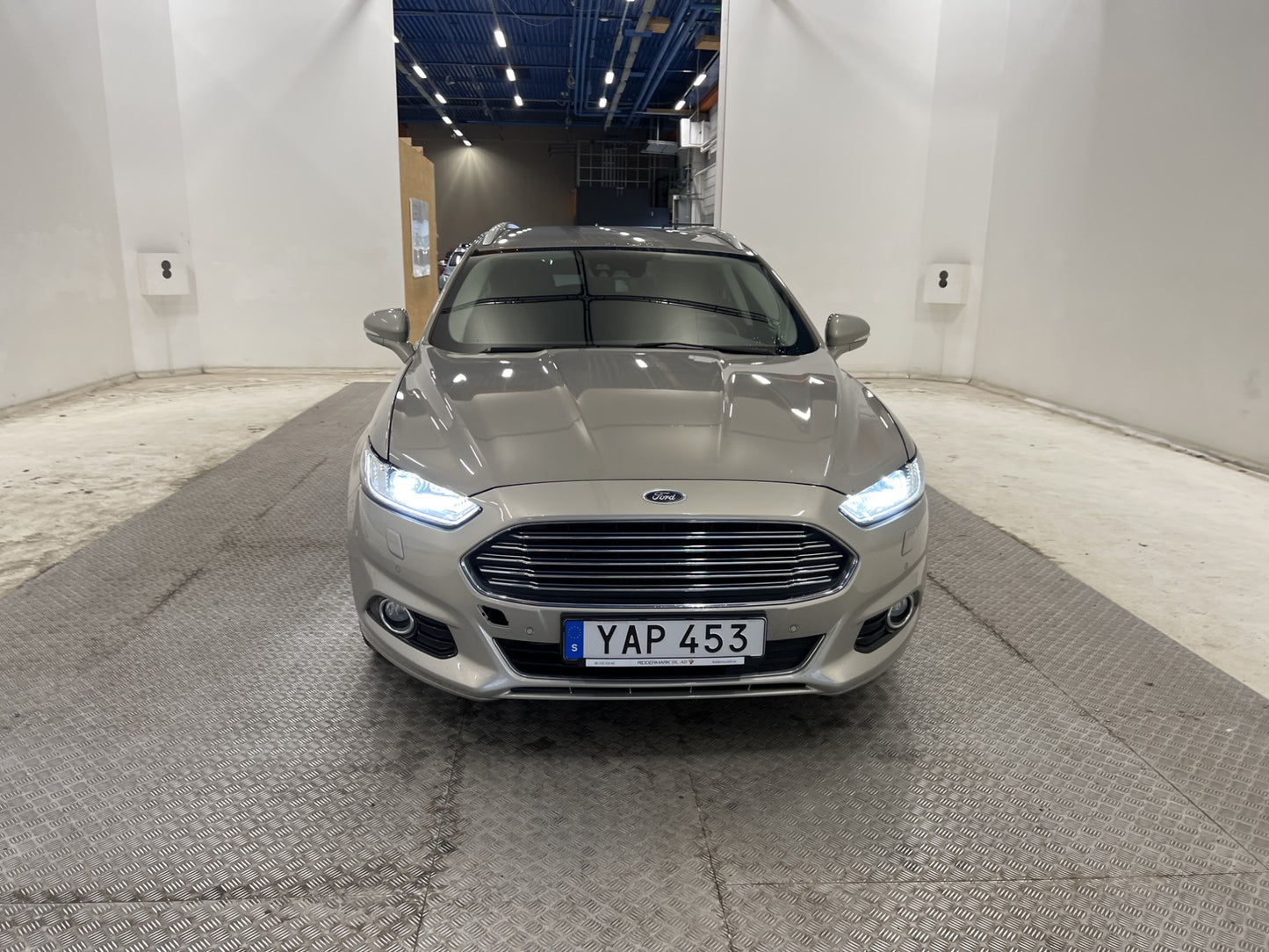 Ford Mondeo 2.0 TDCi AWD 180hk Titanium Kamera Drag Keyless