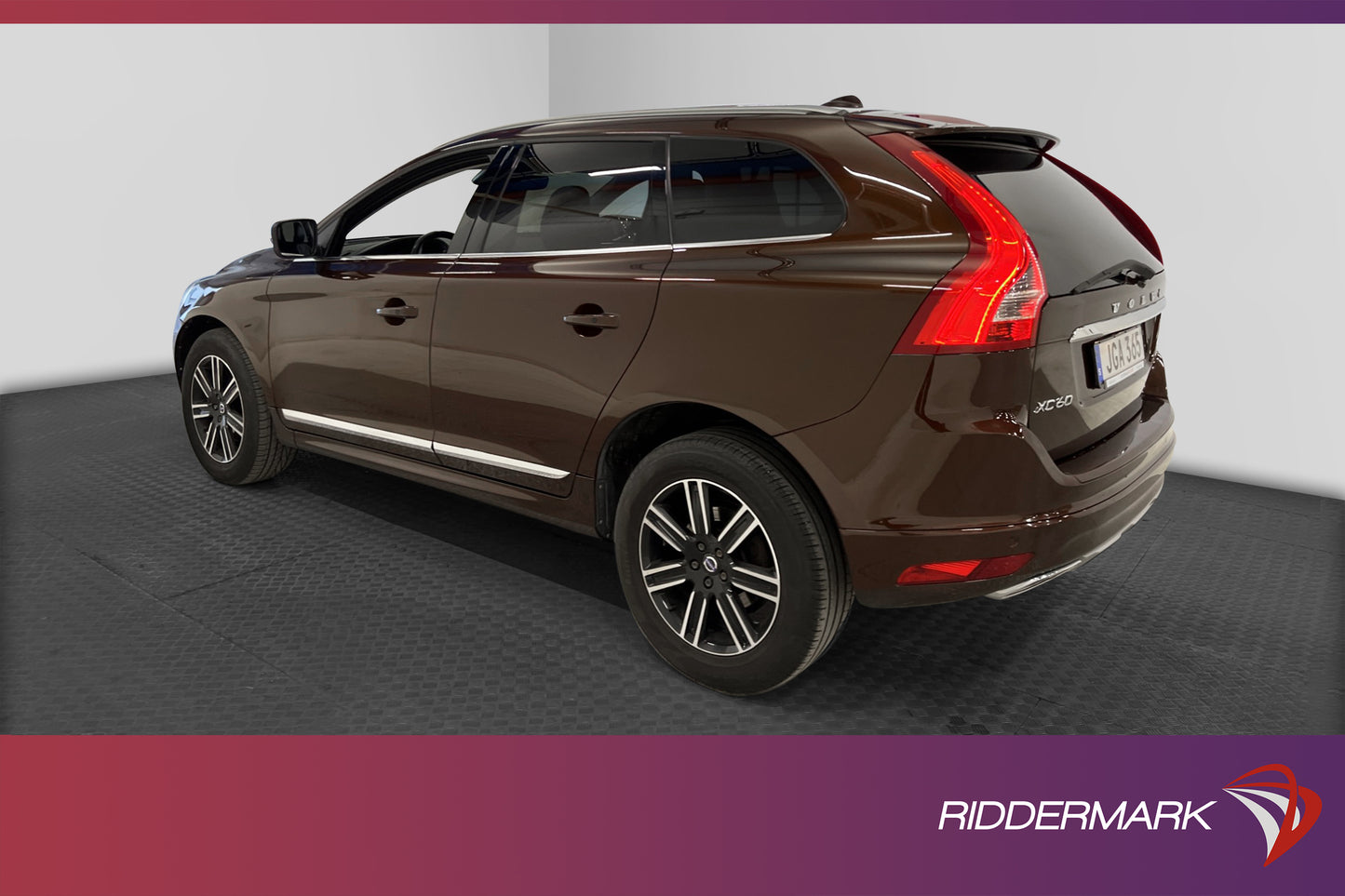 Volvo XC60 D4 AWD Summum VOC Navi Pano Skinn B-kamera 190hk