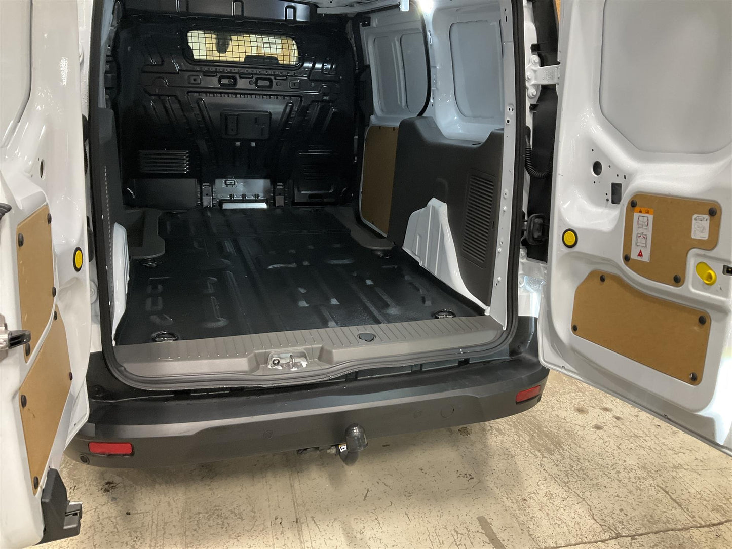 Ford Transit Connect LWB Automat 120hk Värmare Drag Moms